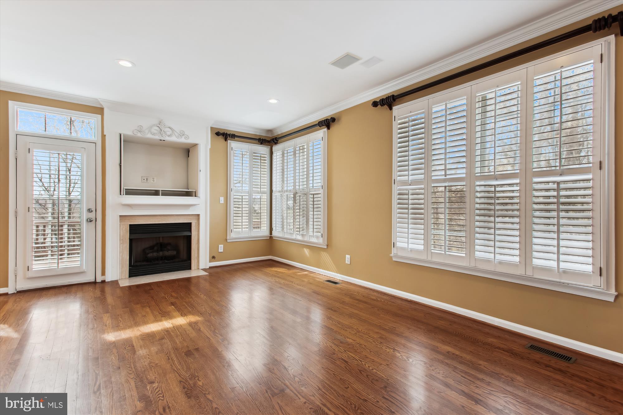 GOVERNORS GROVE - Residential Lease