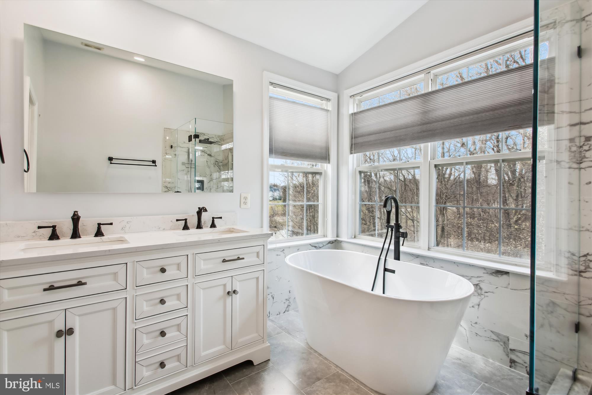 GOVERNORS GROVE - Residential Lease