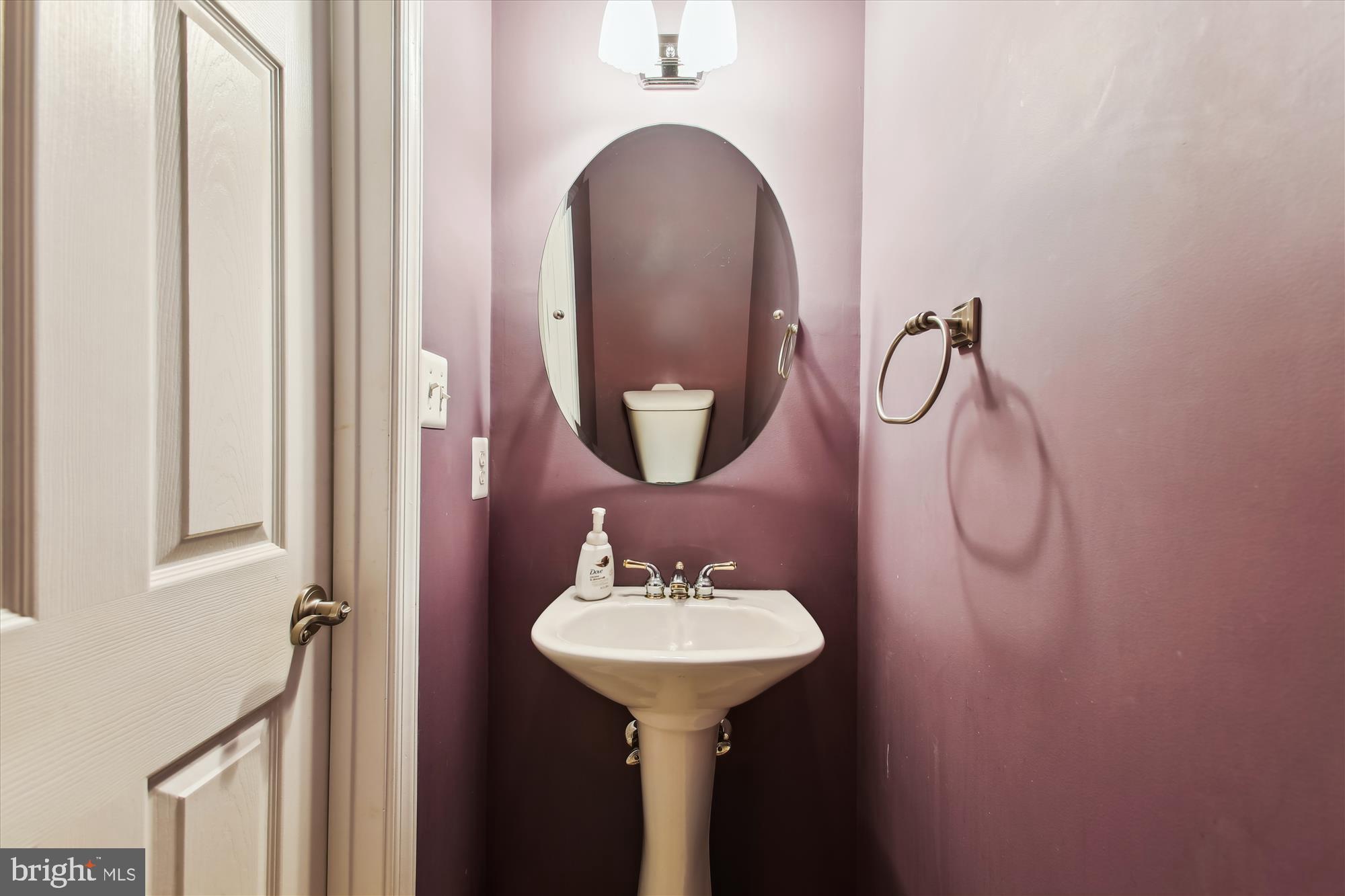 GOVERNORS GROVE - Residential Lease