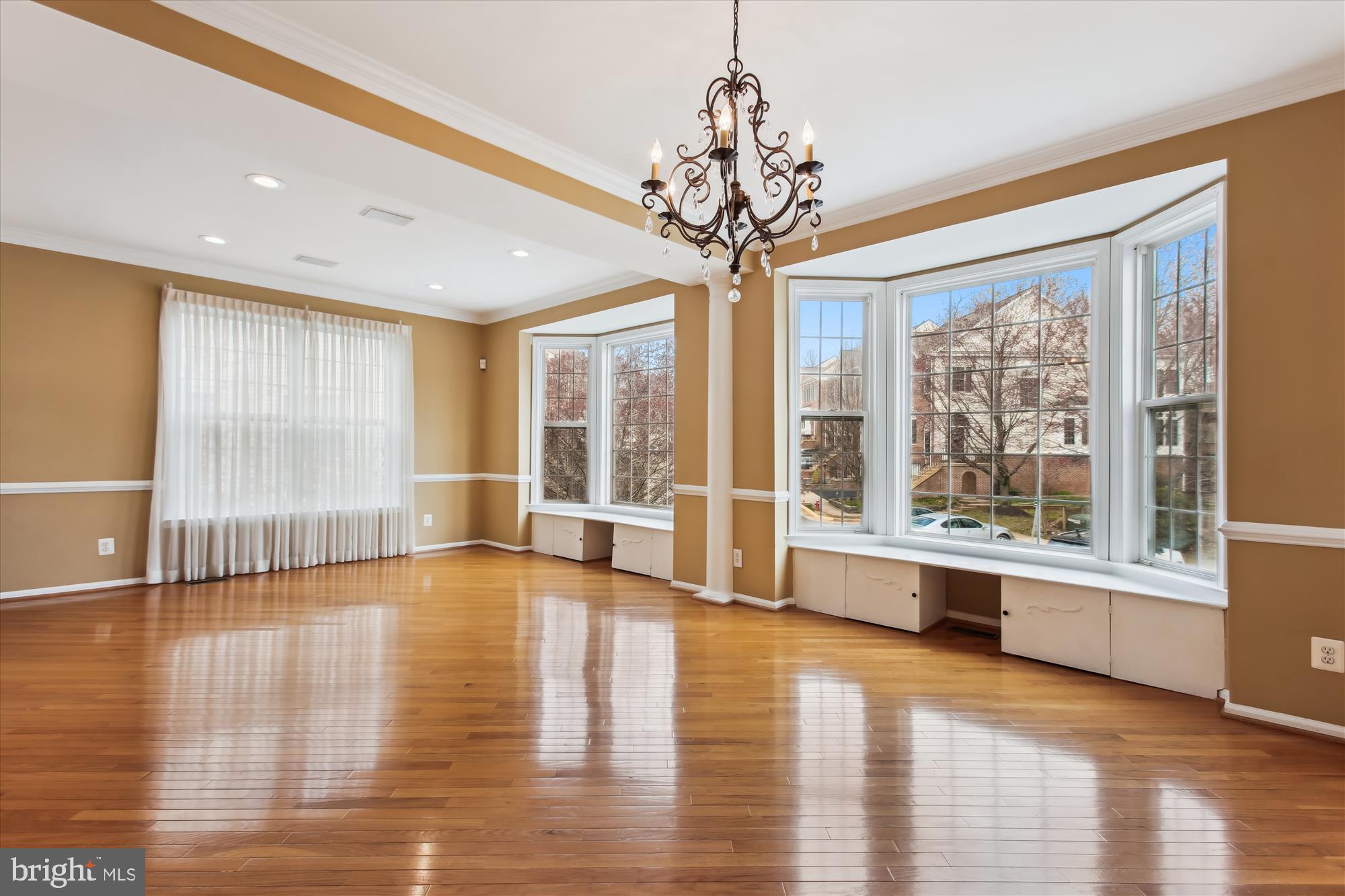 GOVERNORS GROVE - Residential Lease