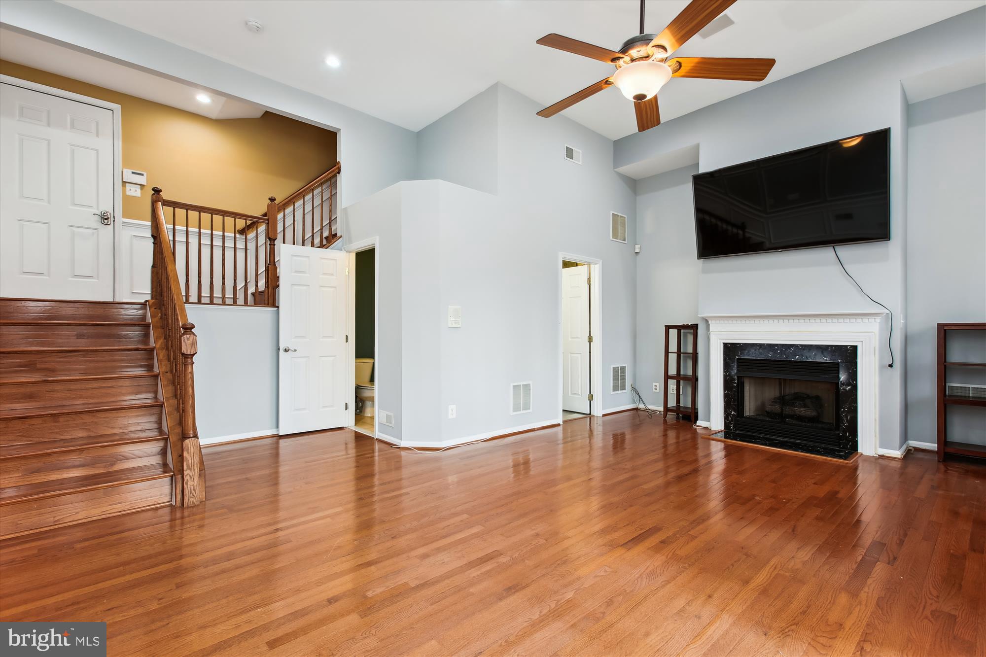 GOVERNORS GROVE - Residential Lease