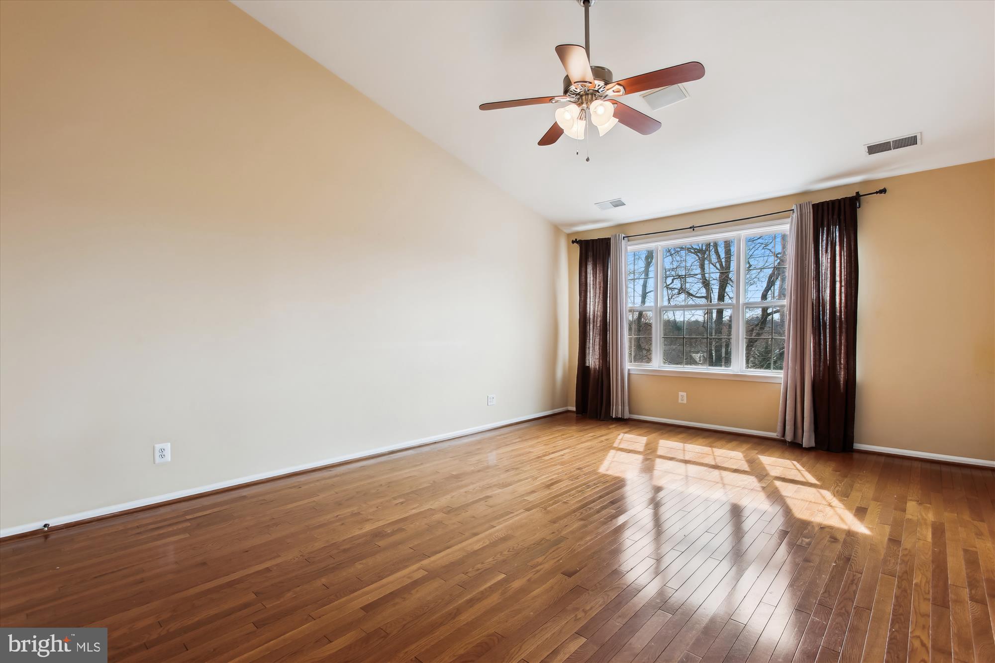 GOVERNORS GROVE - Residential Lease