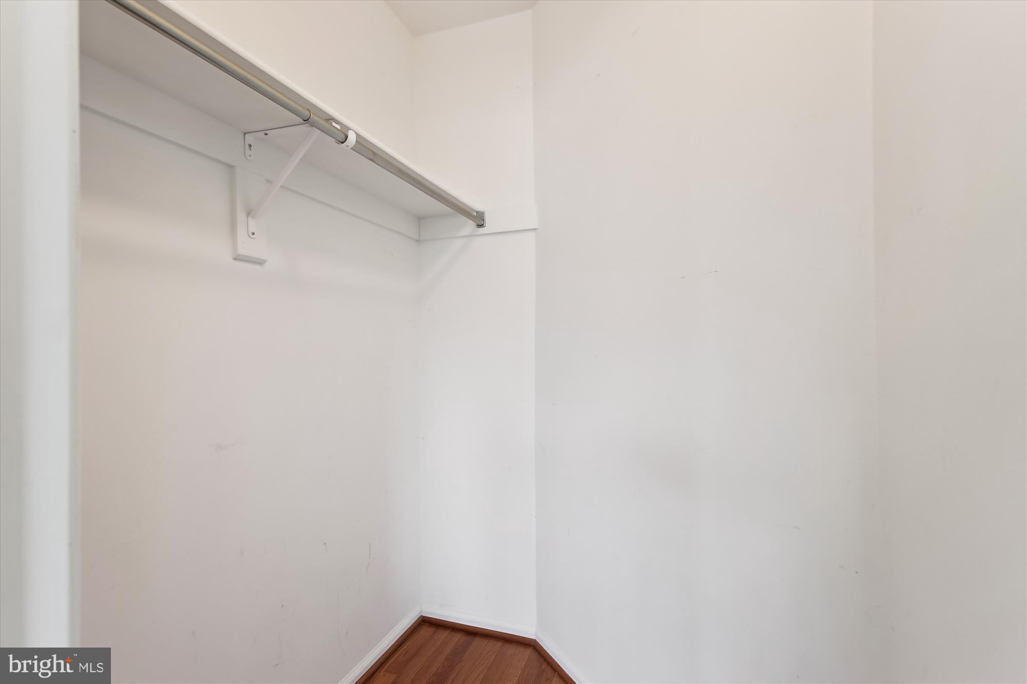 GOVERNORS GROVE - Residential Lease