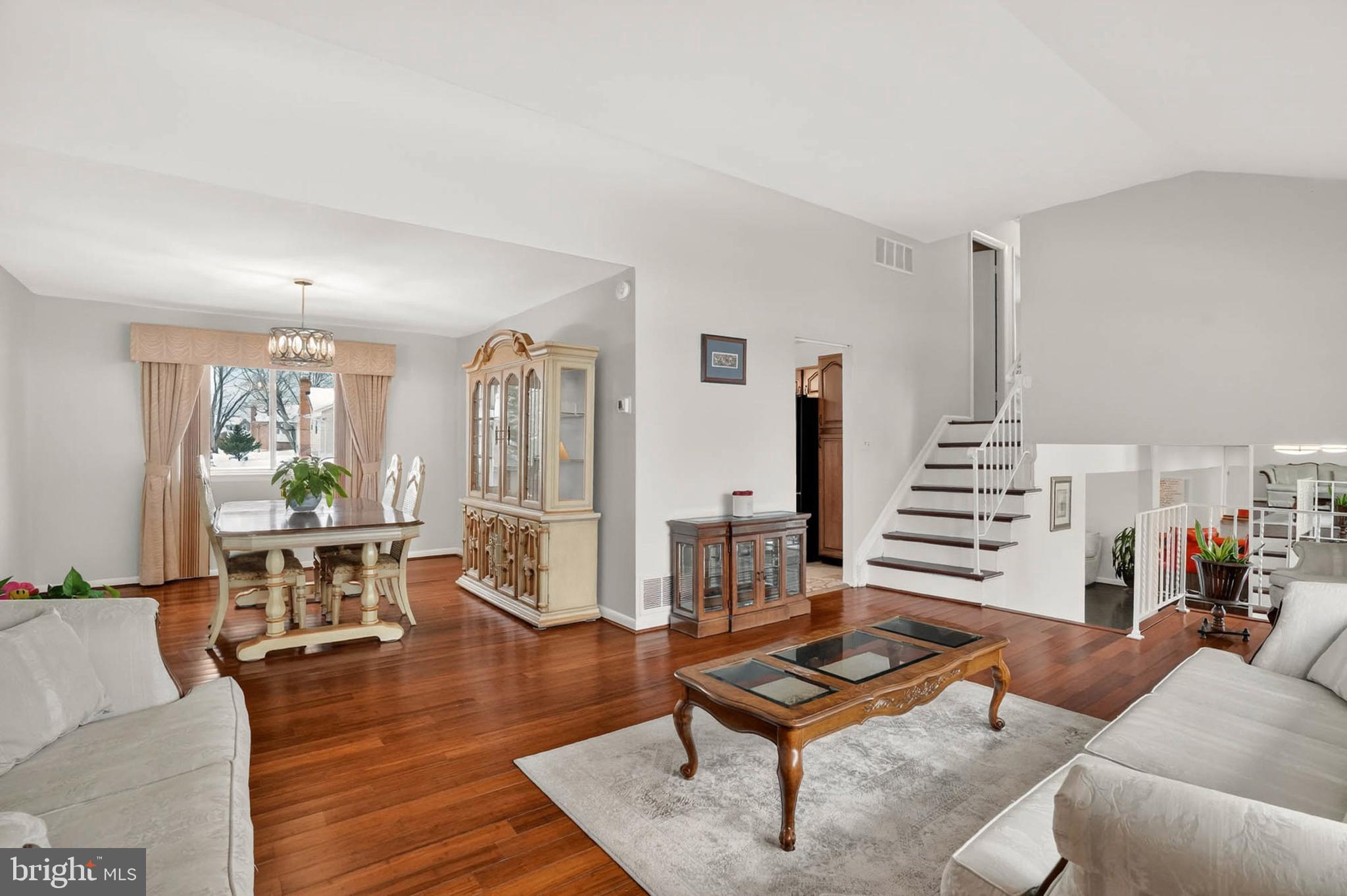 KINGS POINT - Residential