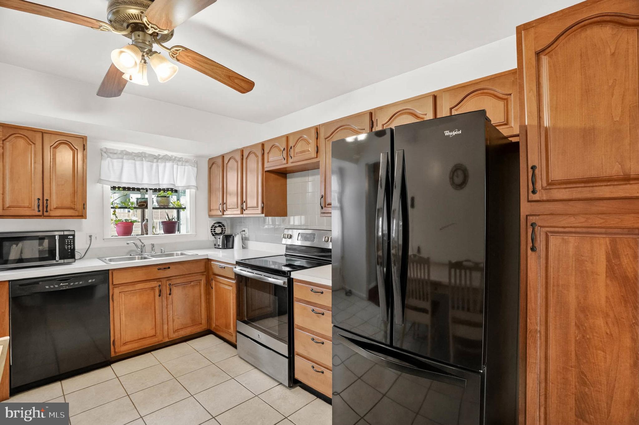 KINGS POINT - Residential