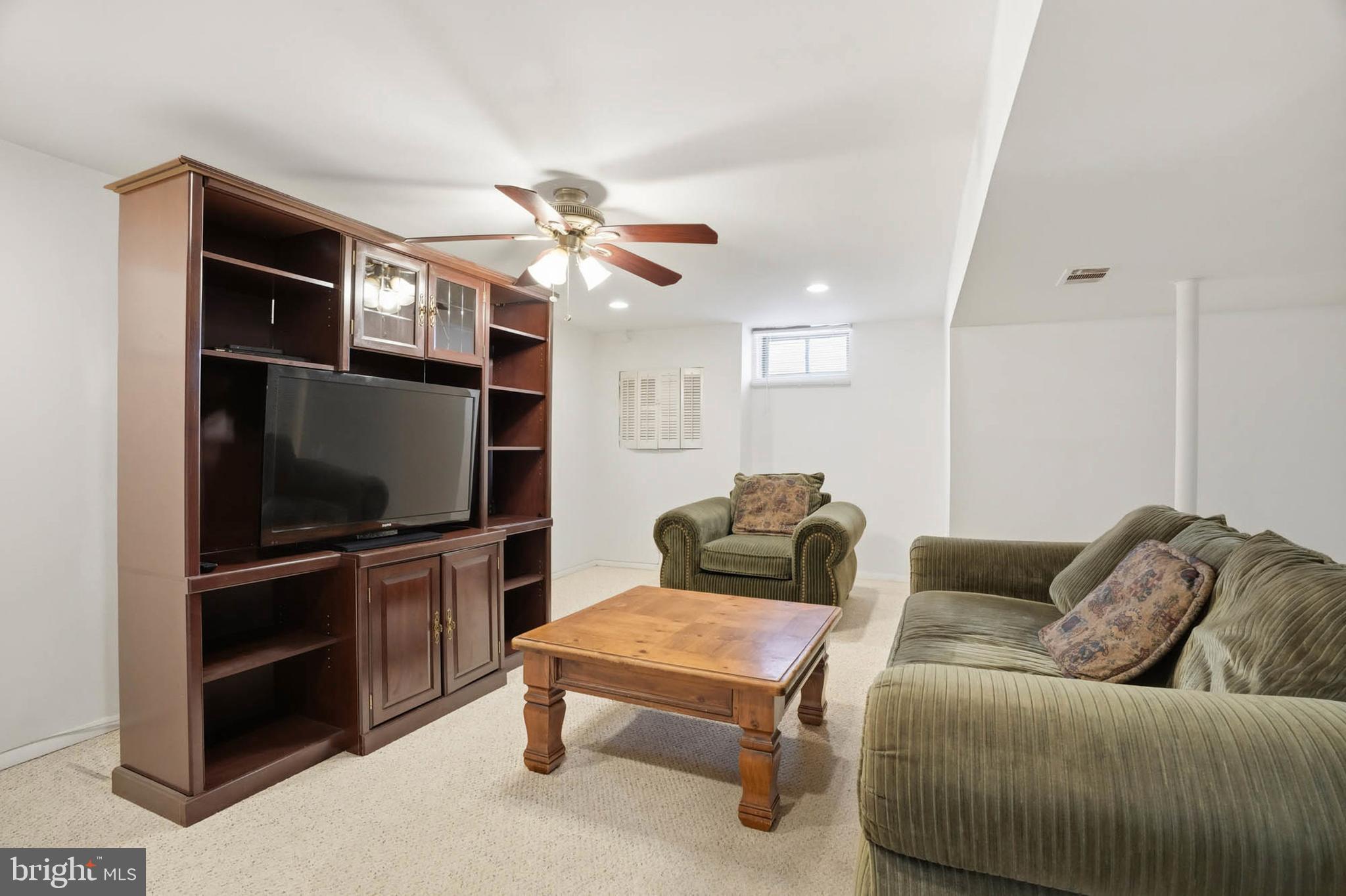 KINGS POINT - Residential