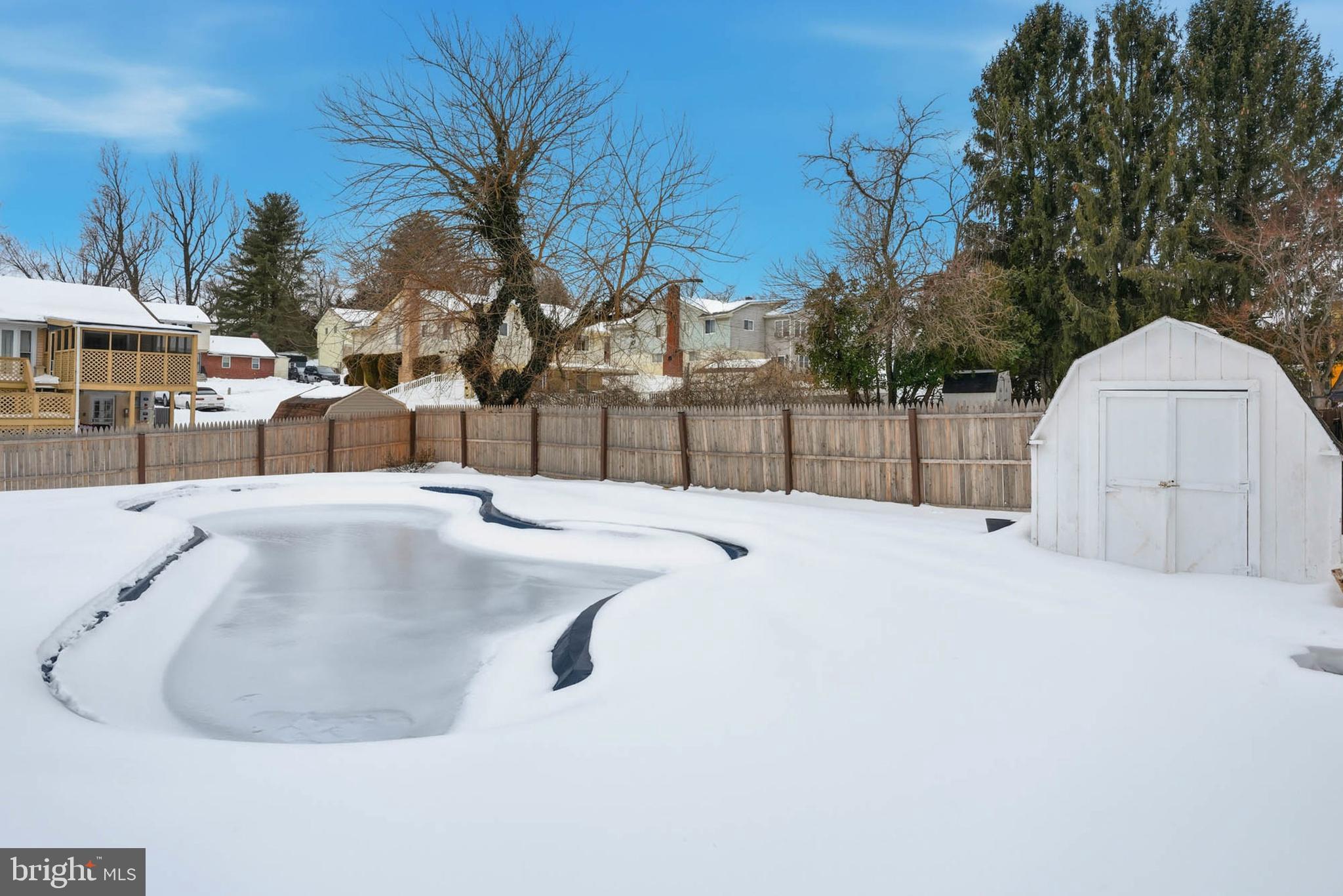 KINGS POINT - Residential