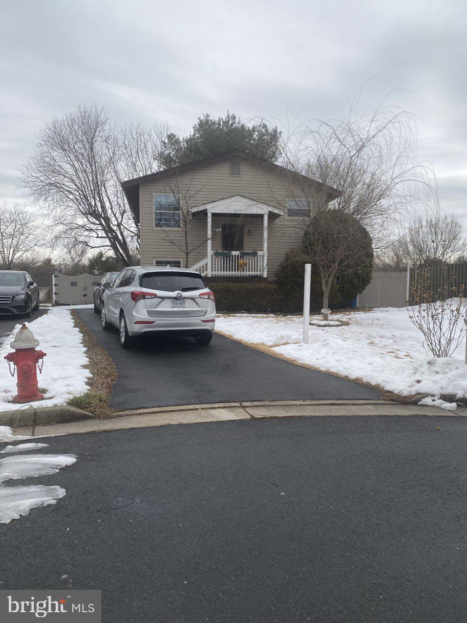 410 HUMMER COURT