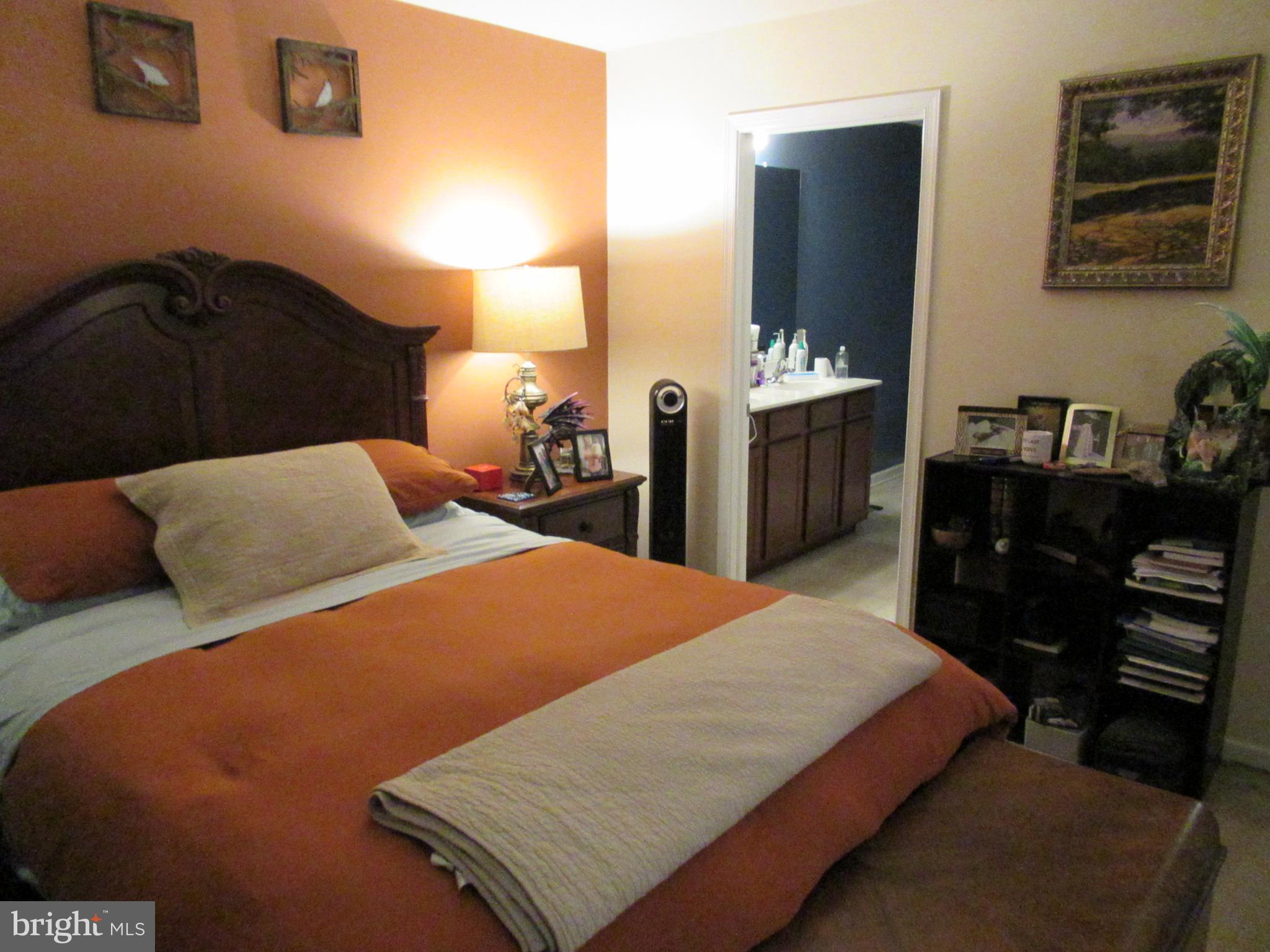 HANOVER SQUARE - Residential