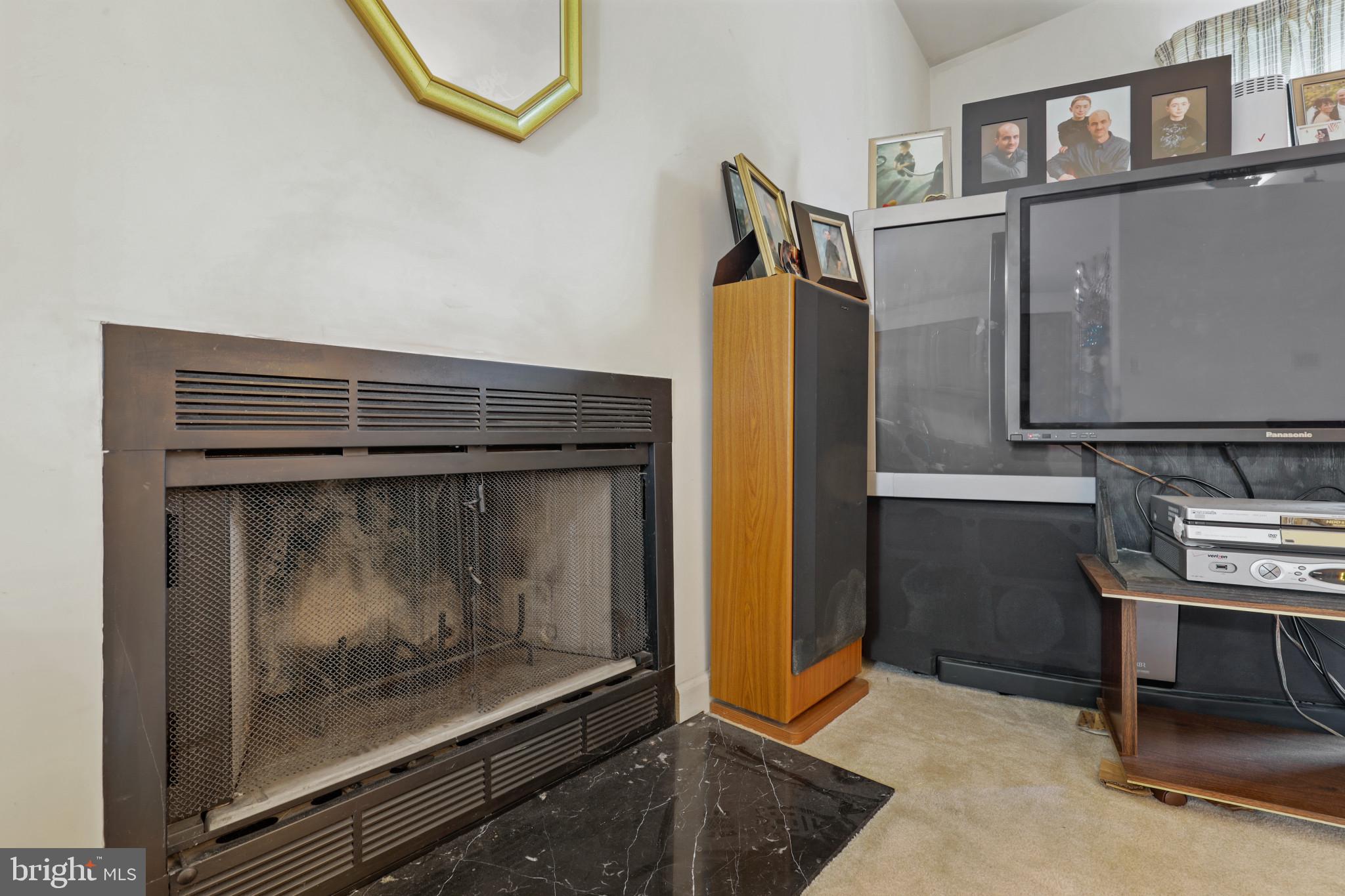 EQUESTRIAN ACRES - Residential