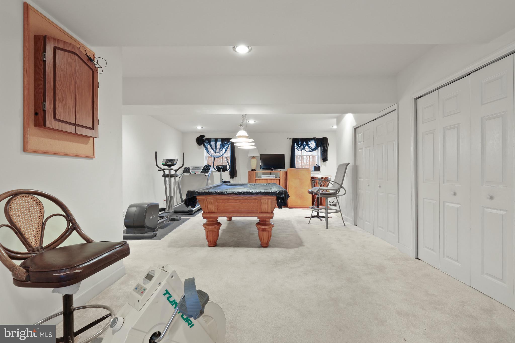 EQUESTRIAN ACRES - Residential