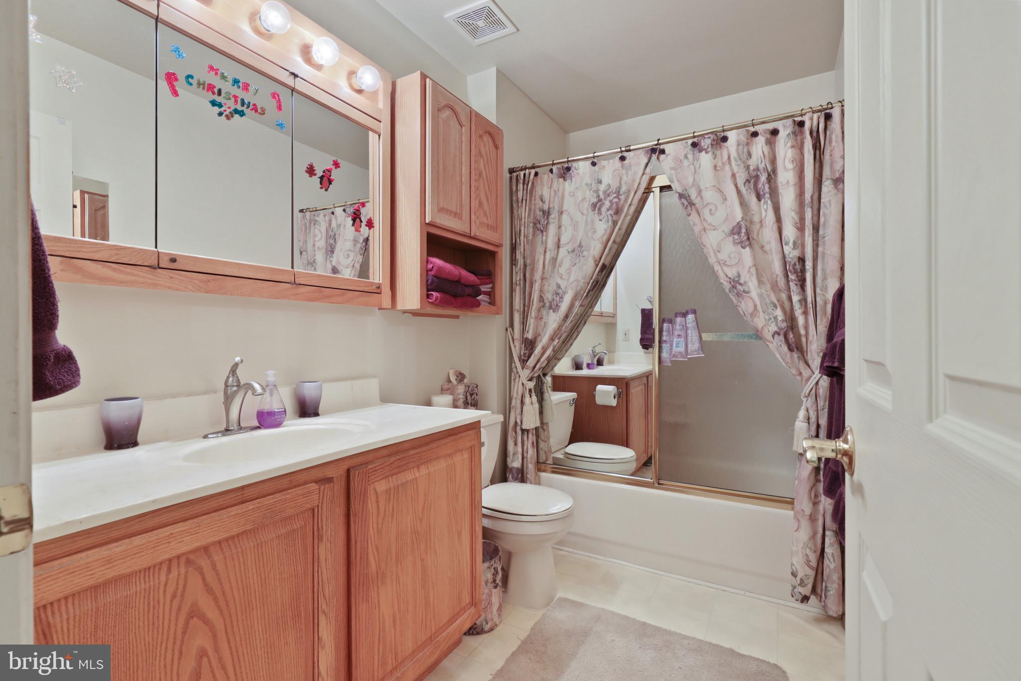 EQUESTRIAN ACRES - Residential