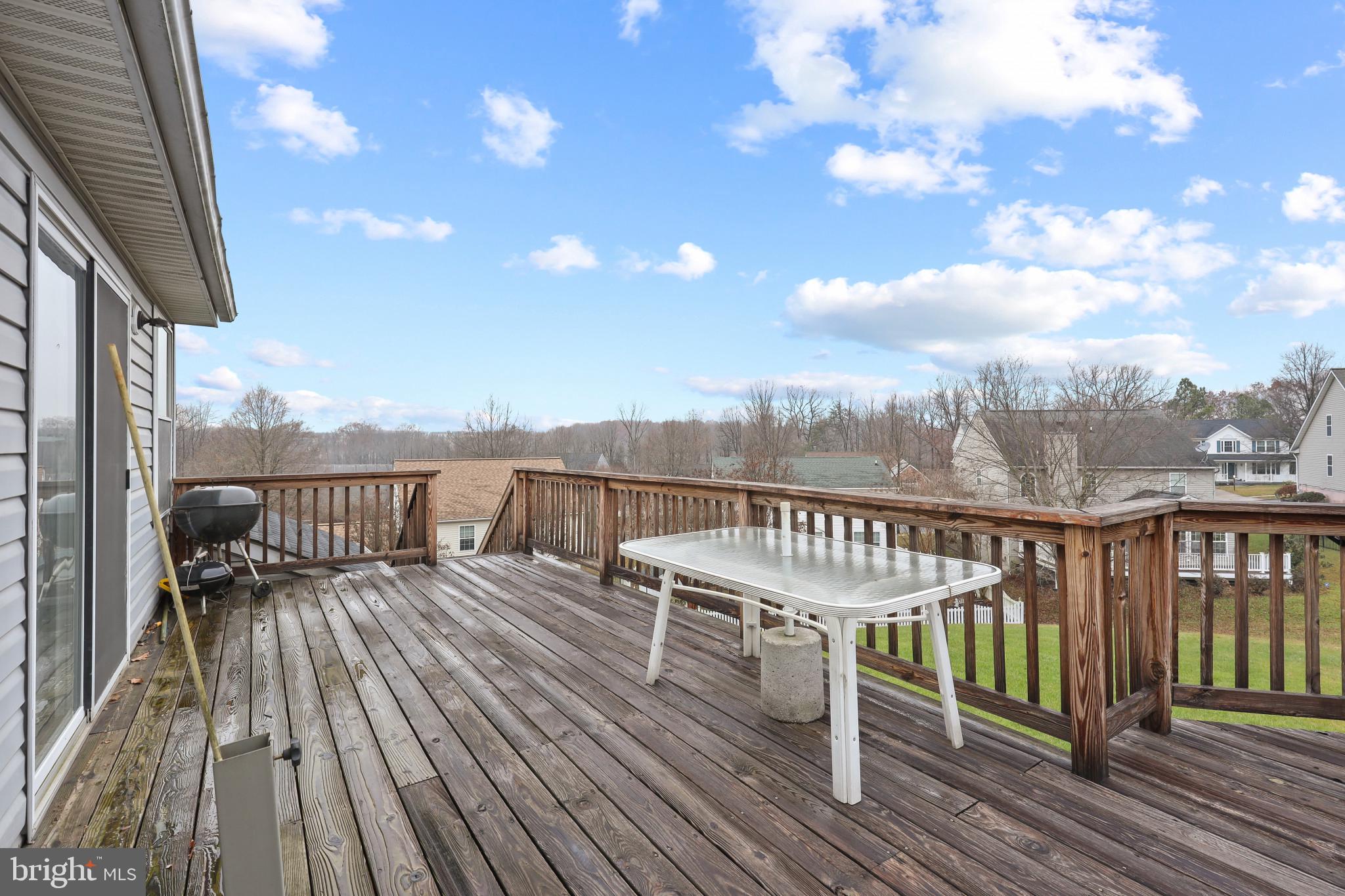 EQUESTRIAN ACRES - Residential