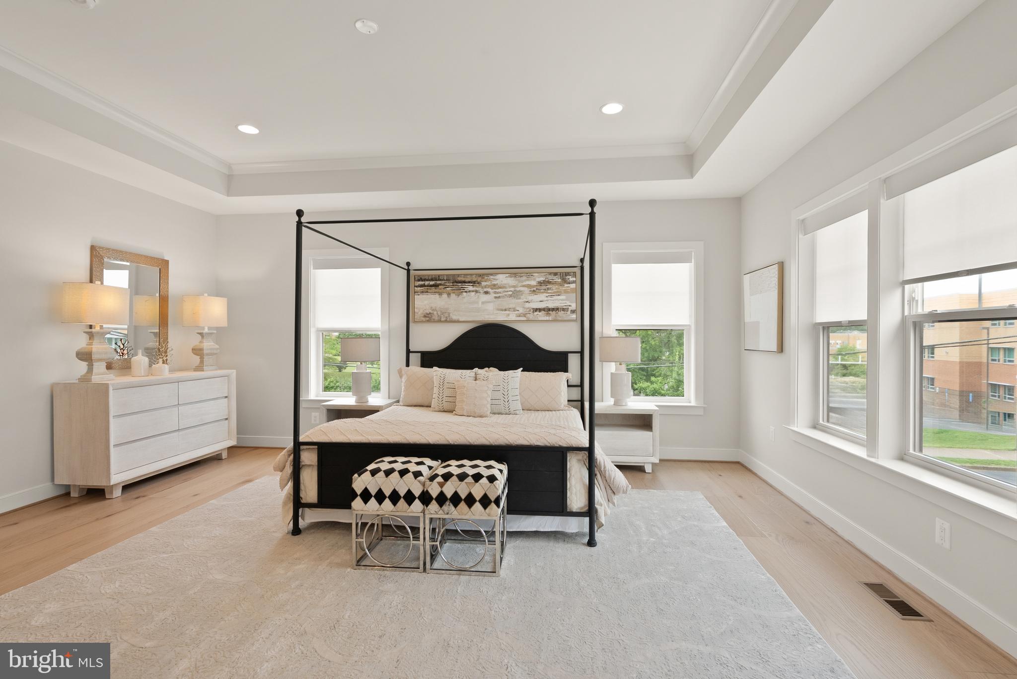 VIENNA WOODS - Residential