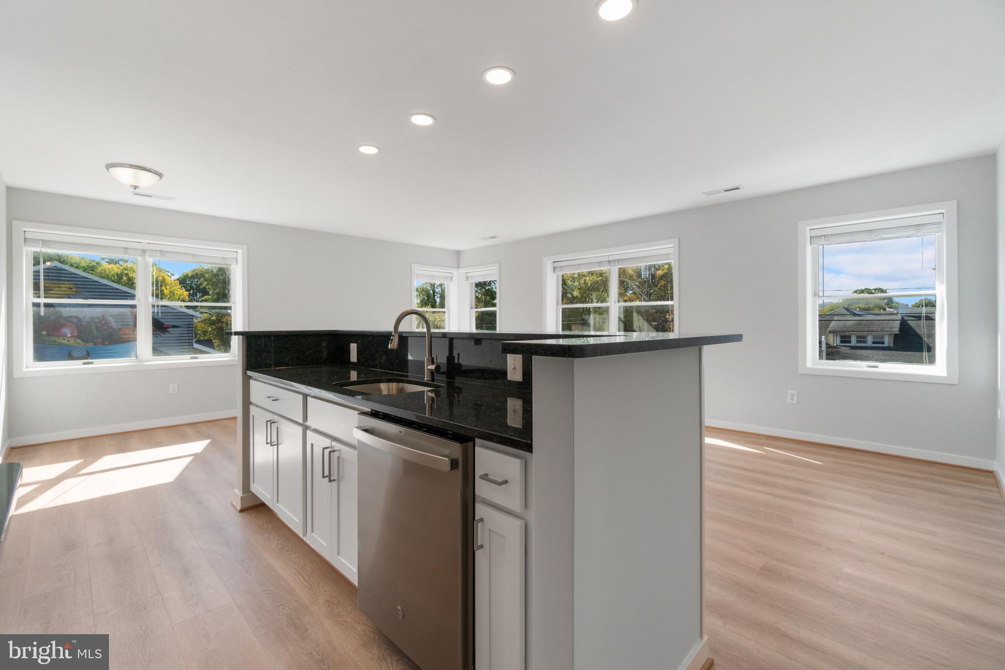 WEST ANNAPOLIS - Residential Lease