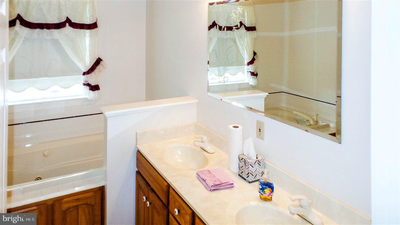 NOAH MEADOWS - Residential