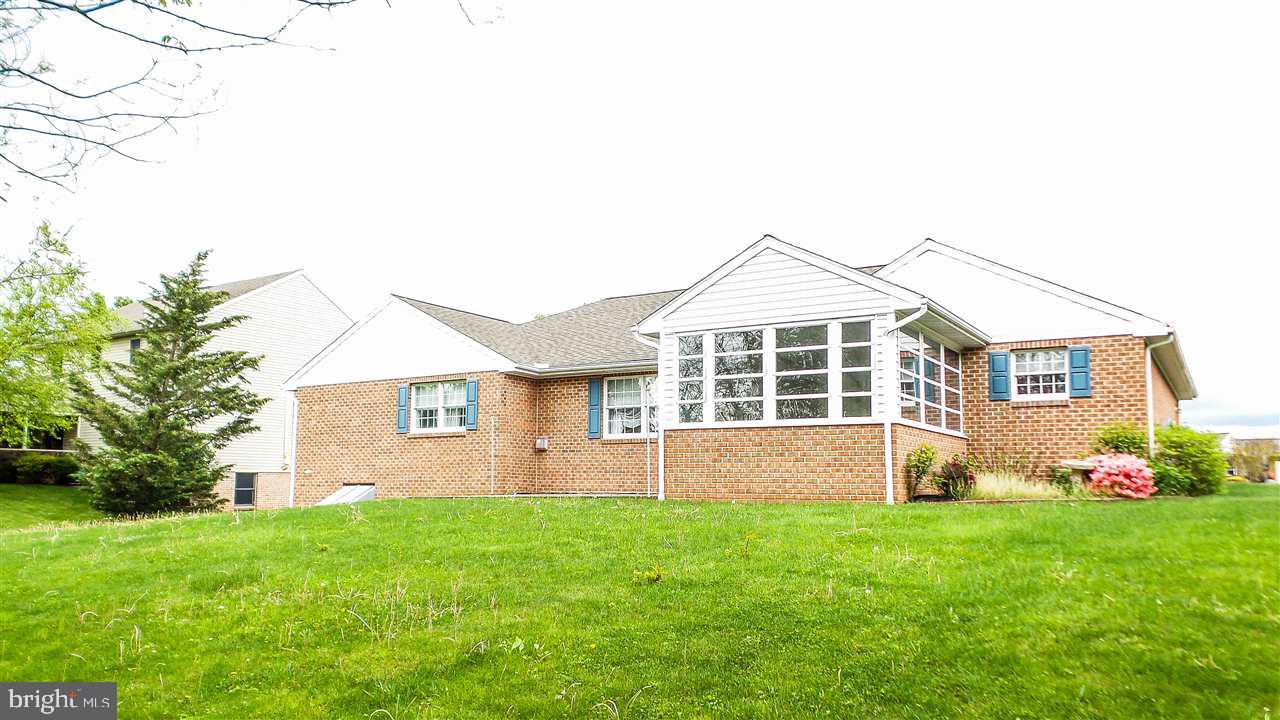 NOAH MEADOWS - Residential