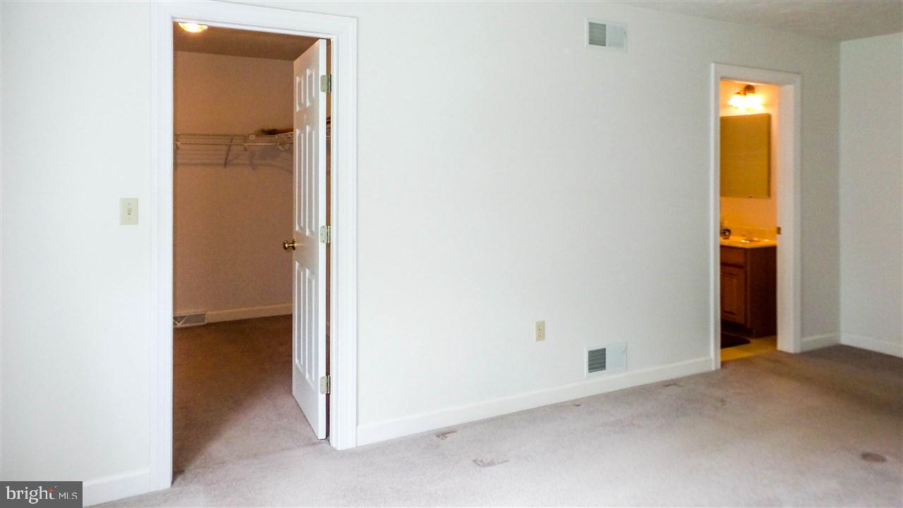 NOAH MEADOWS - Residential