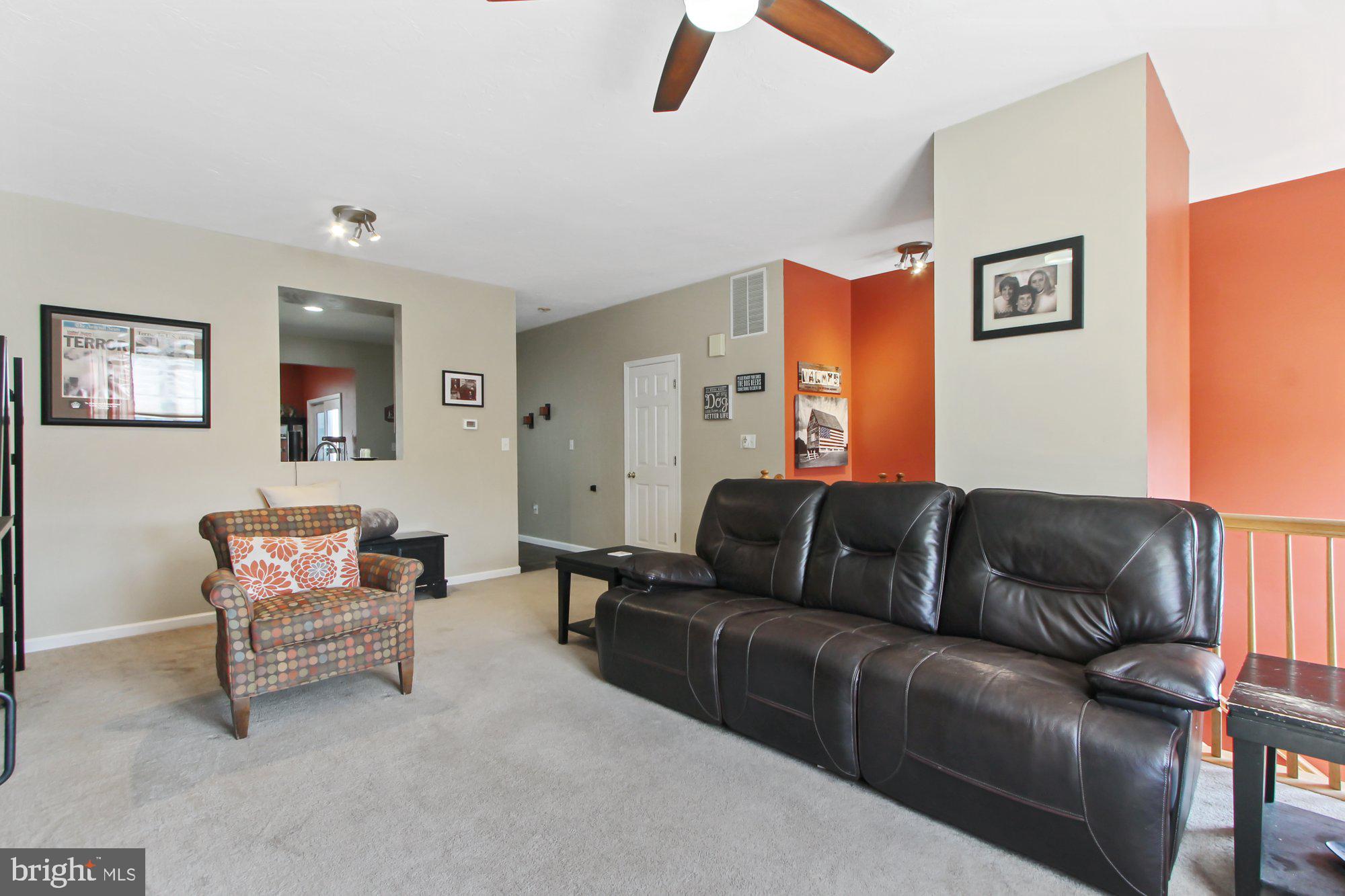 COLONIAL HILLS - Residential