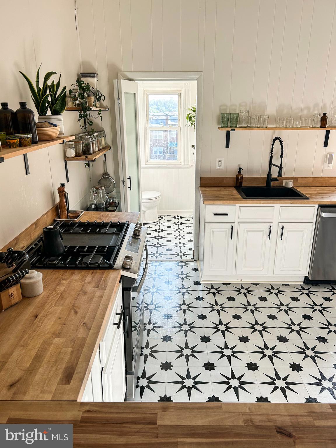 HAMPDEN HISTORIC DISTRICT - Residential