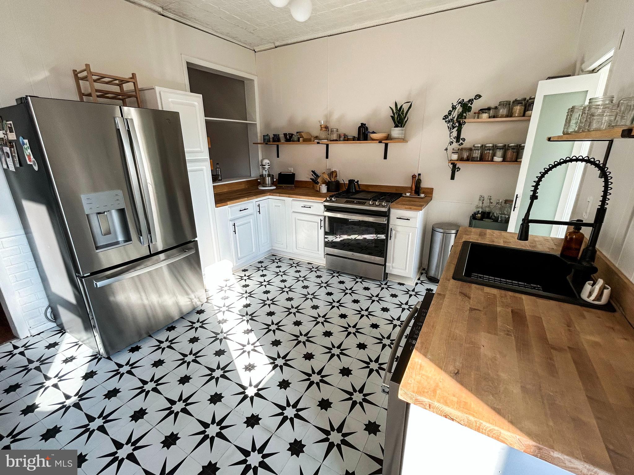 HAMPDEN HISTORIC DISTRICT - Residential