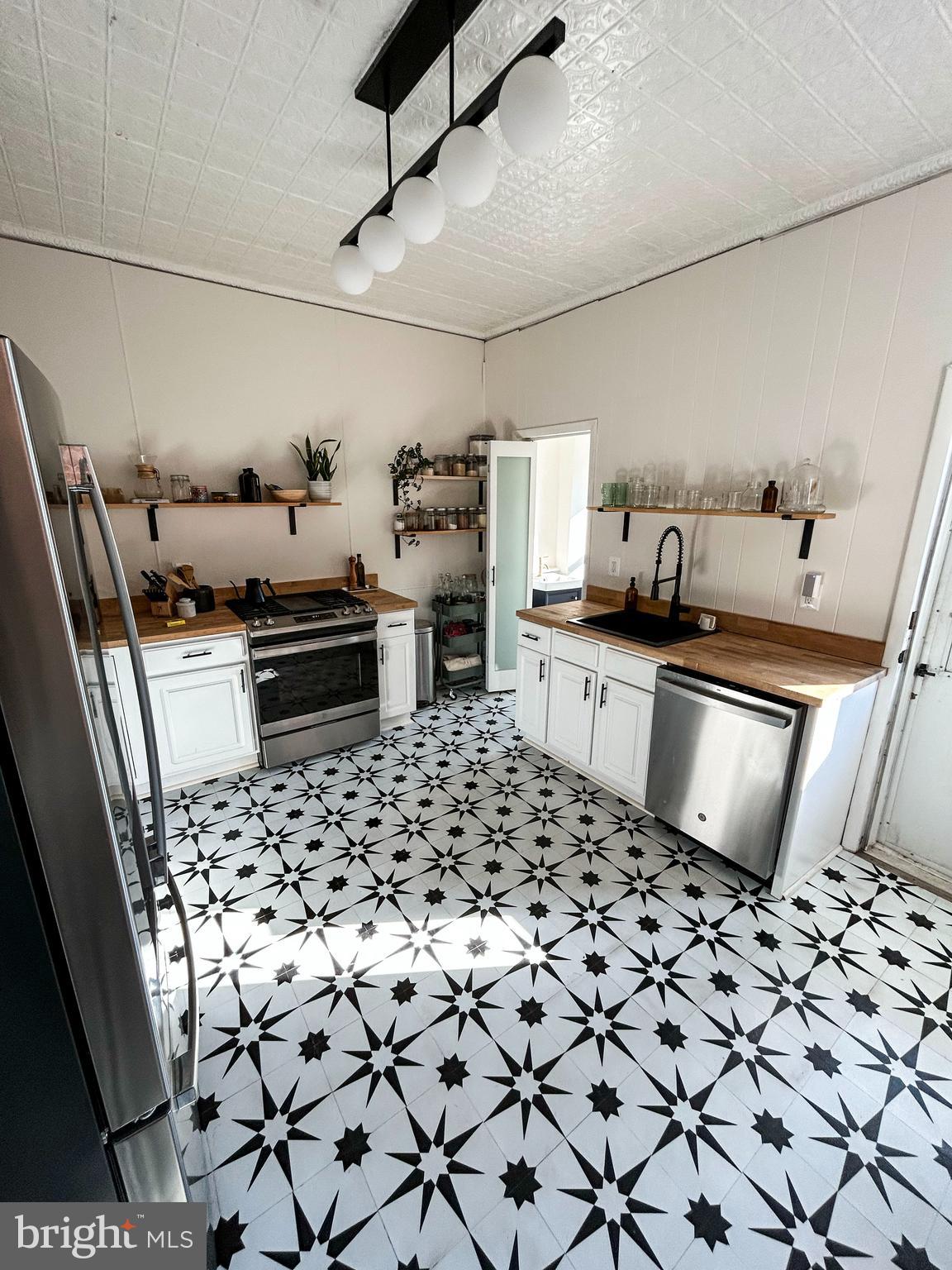 HAMPDEN HISTORIC DISTRICT - Residential