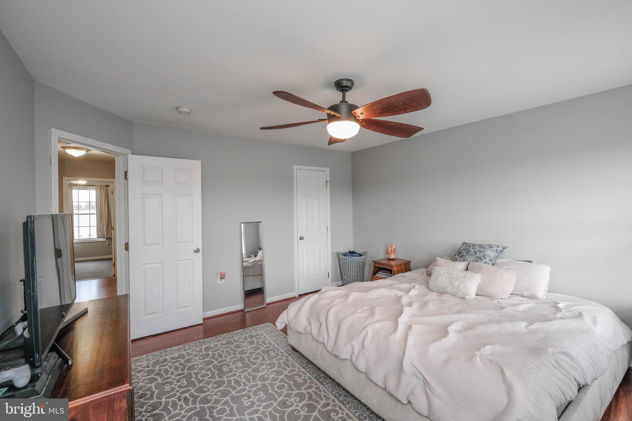 THE TOWNES AT OAKHURST - Residential