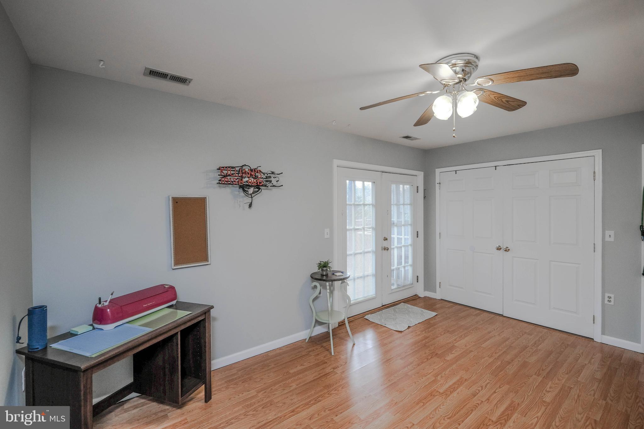 THE TOWNES AT OAKHURST - Residential