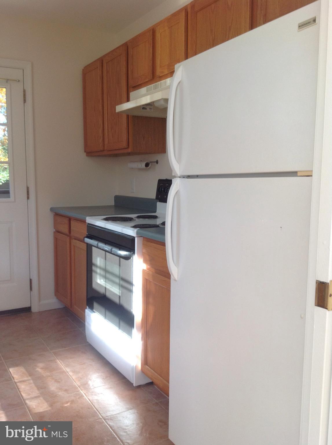 EASTON - Residential Lease