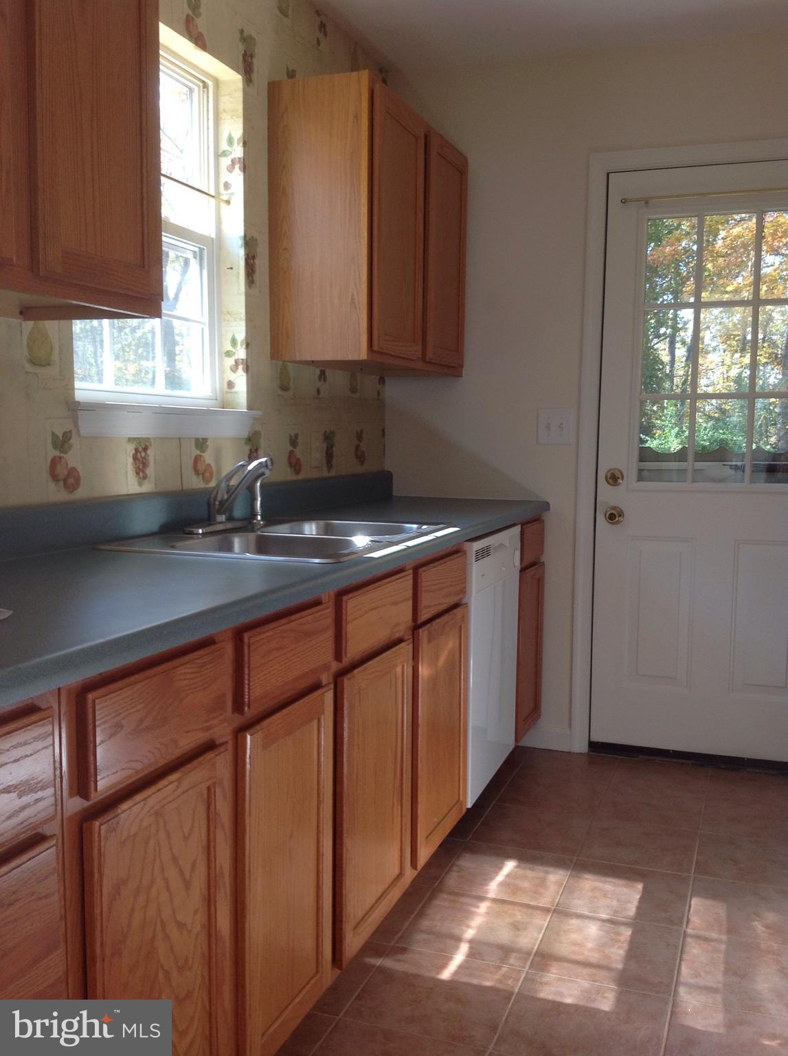 EASTON - Residential Lease