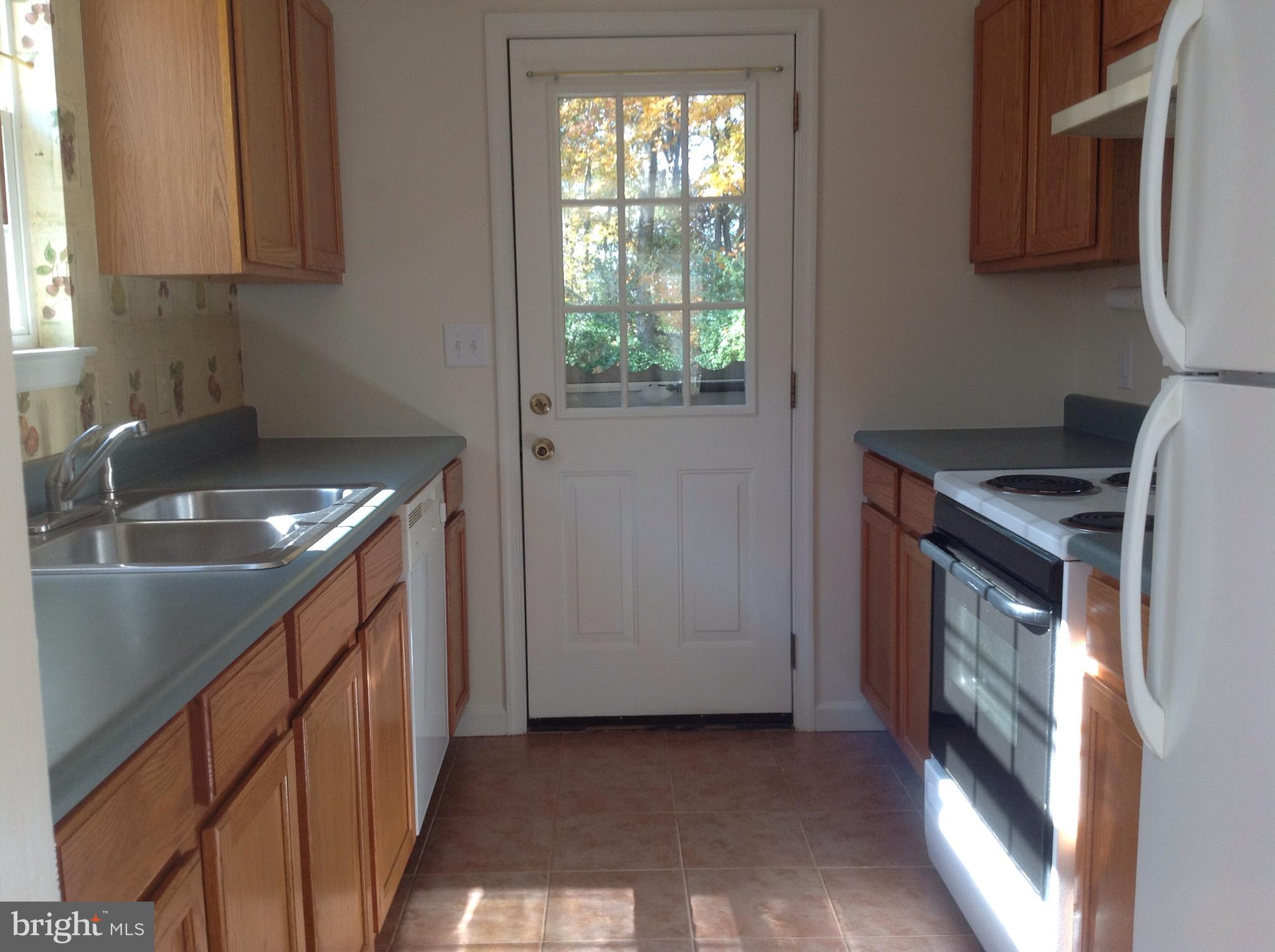 EASTON - Residential Lease