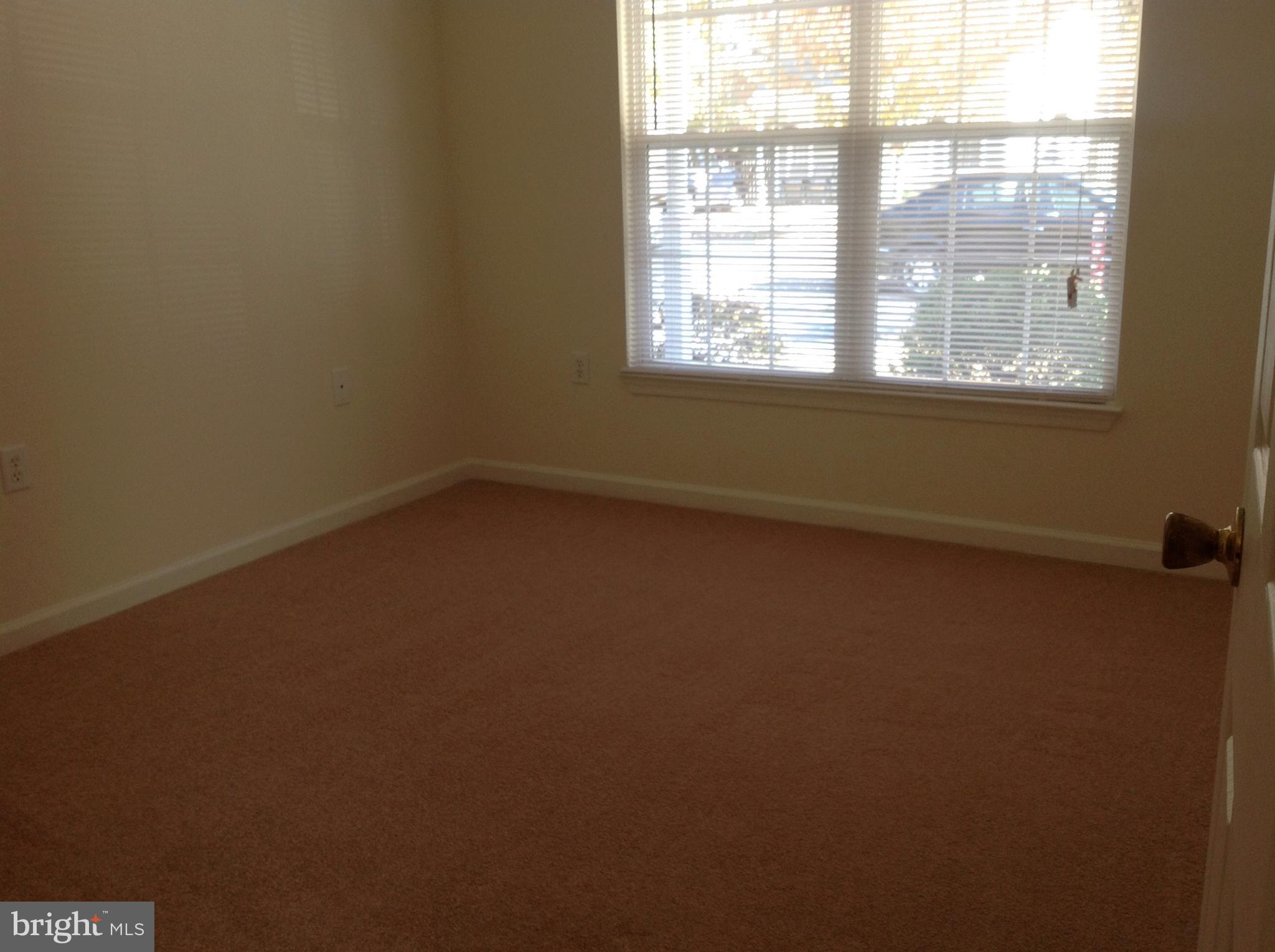 EASTON - Residential Lease