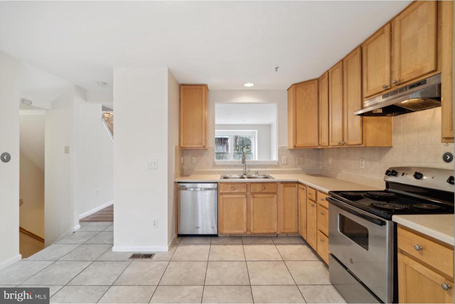 RUSSETT GREEN - Residential Lease