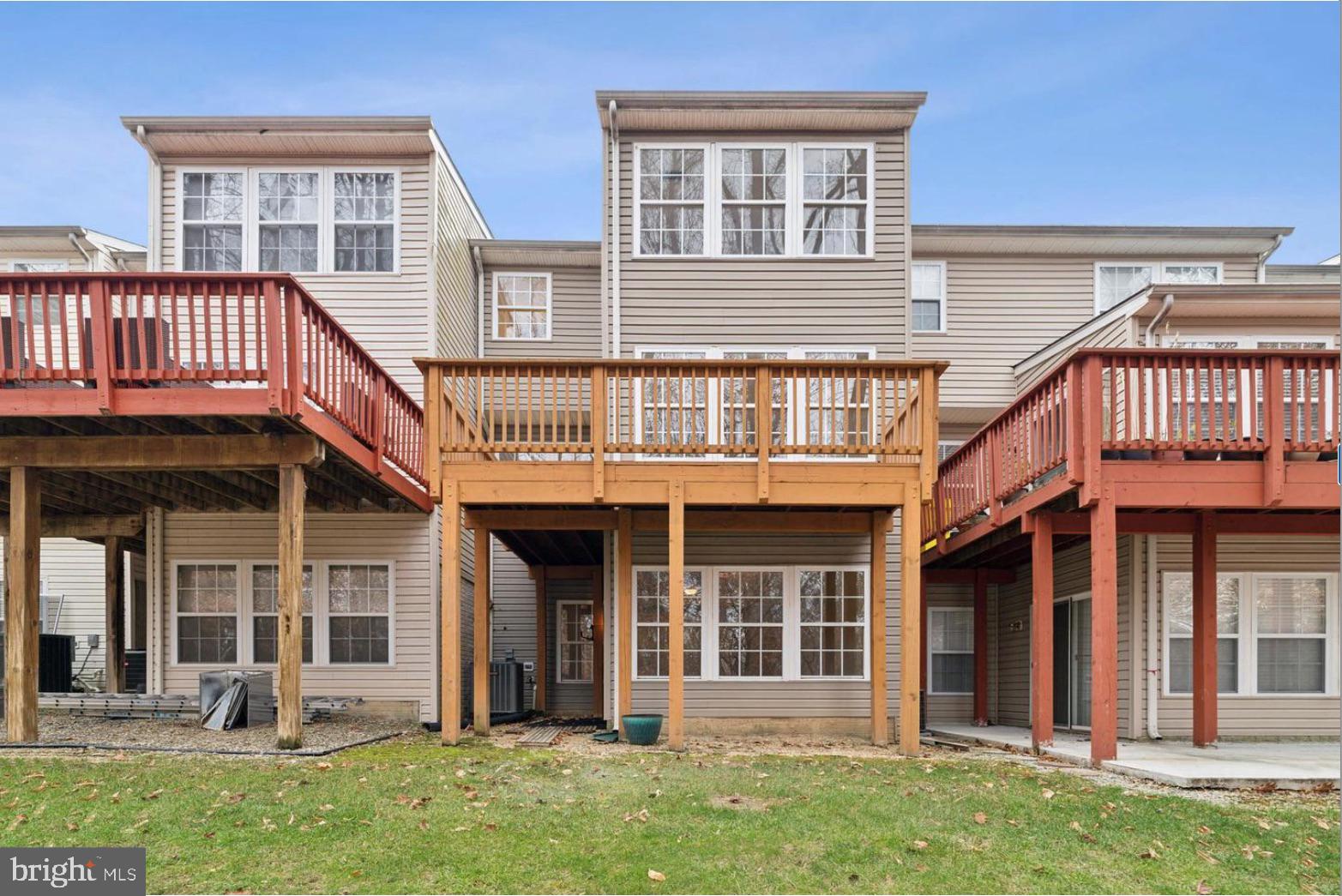 RUSSETT GREEN - Residential Lease