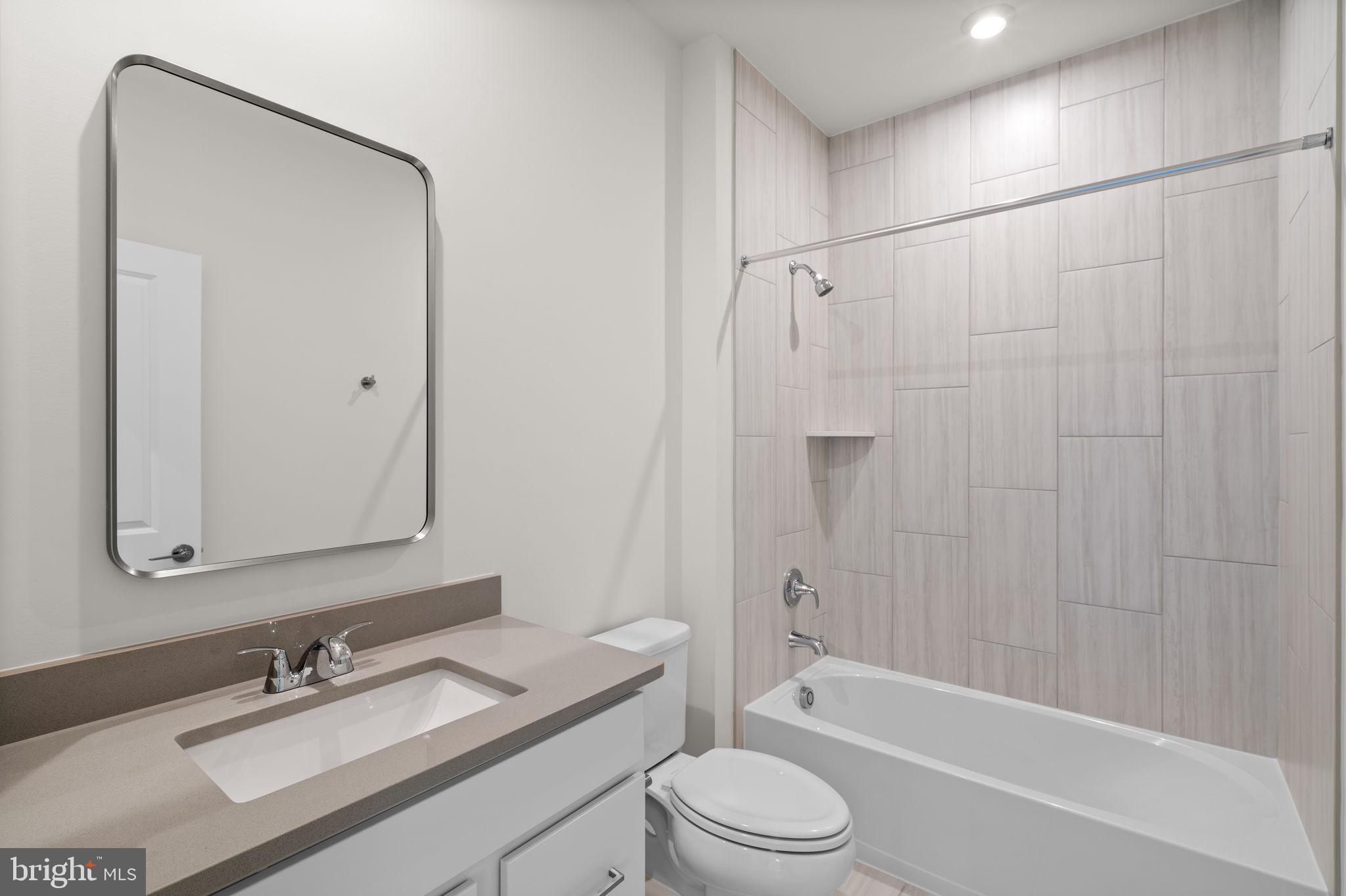 HIATT POINTE AT SNOWDEN BRIDGE - Residential