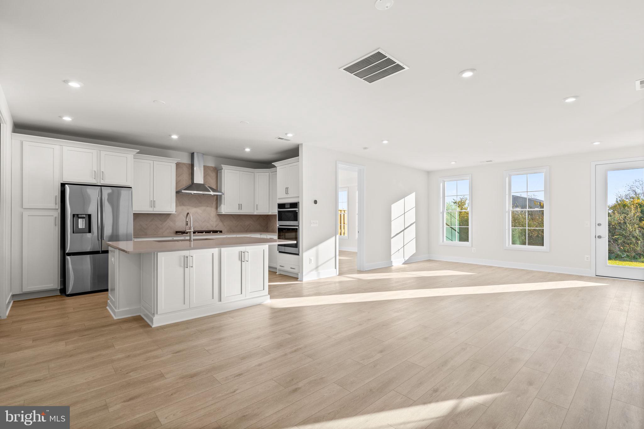 HIATT POINTE AT SNOWDEN BRIDGE - Residential