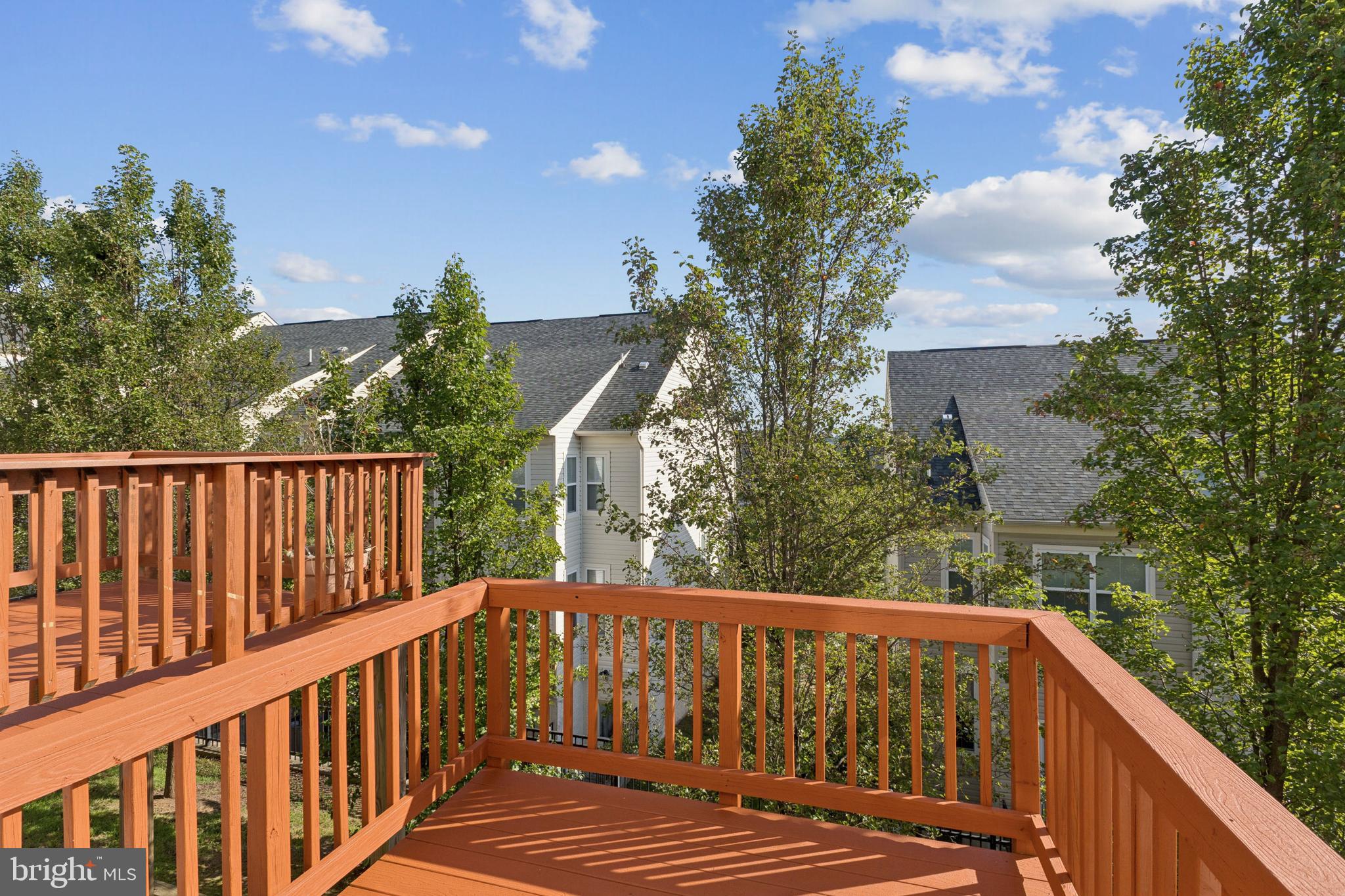 RIVER OAKS - Residential