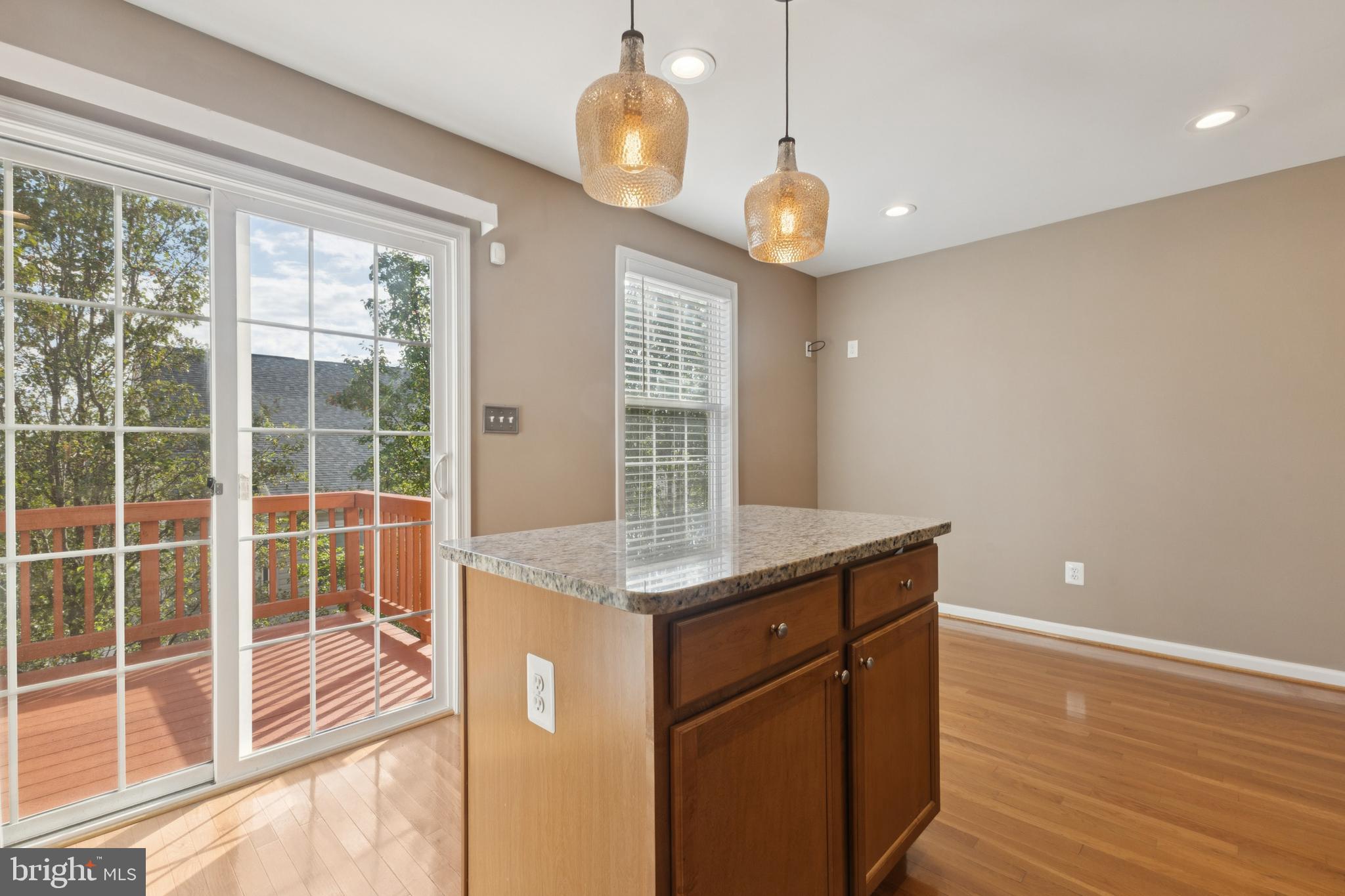 RIVER OAKS - Residential