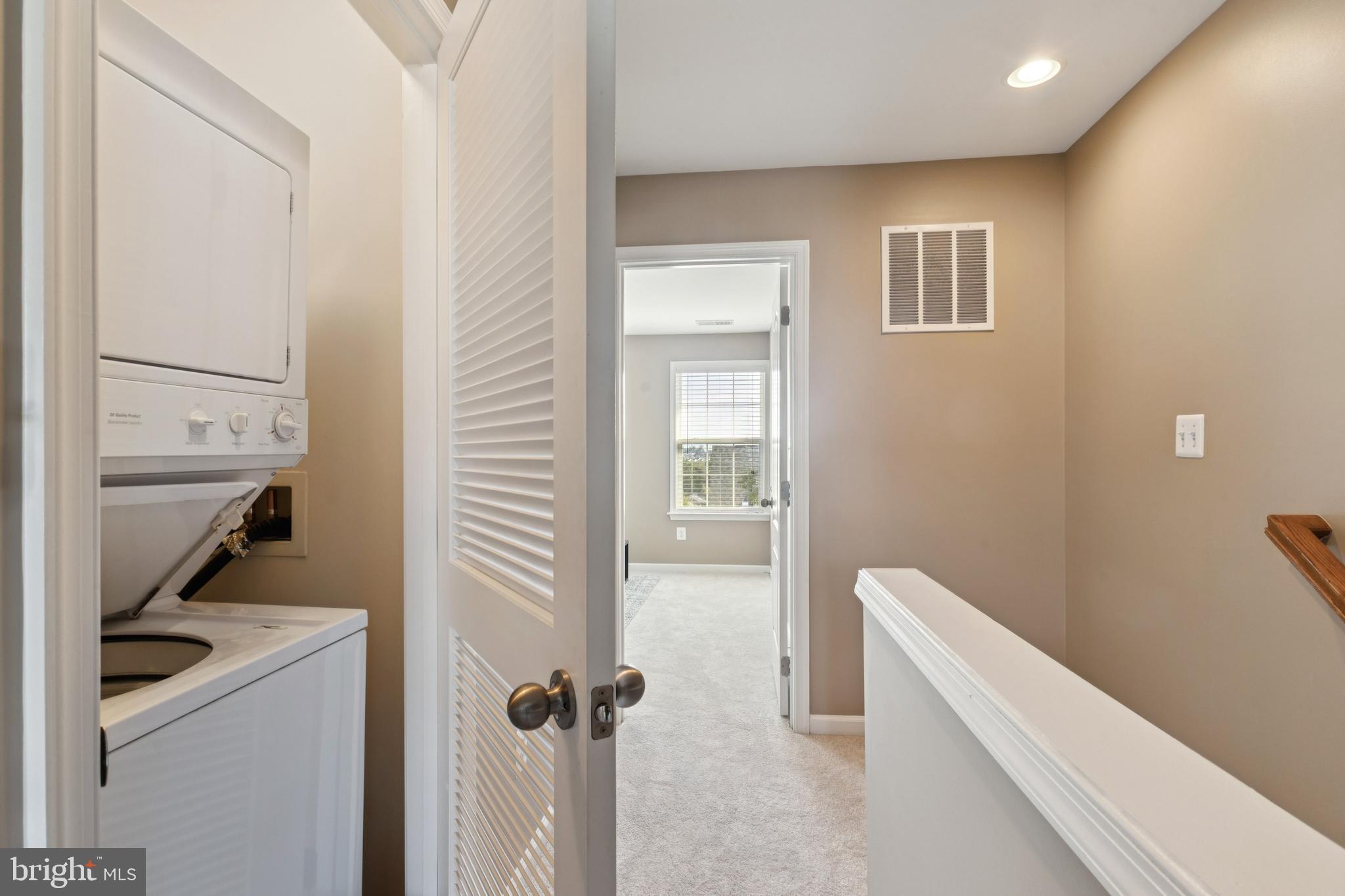 RIVER OAKS - Residential