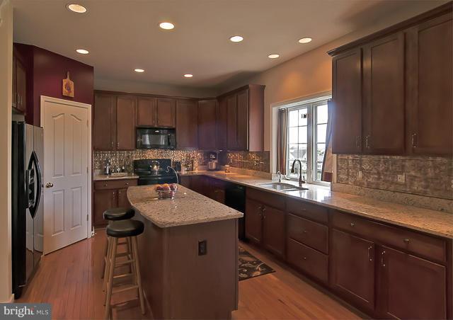 MAGNOLIA GREEN - Residential