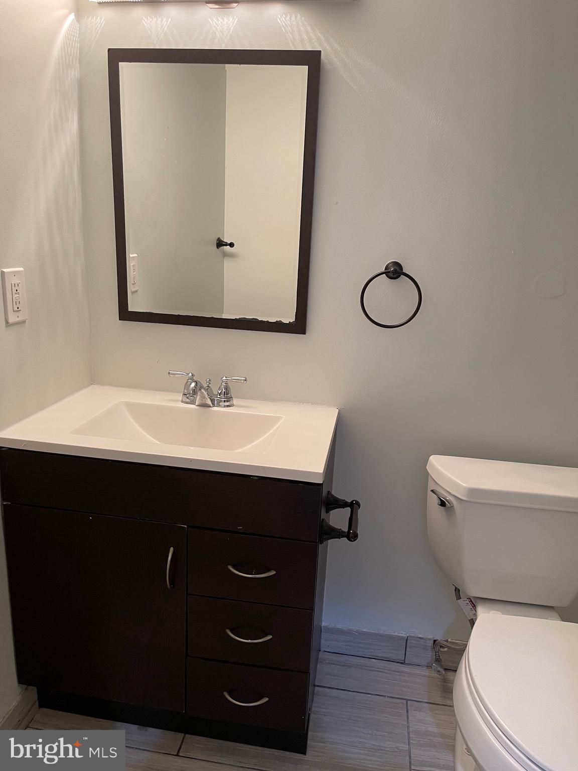 VILLA RIDGE CONDOMINIUM - Residential Lease