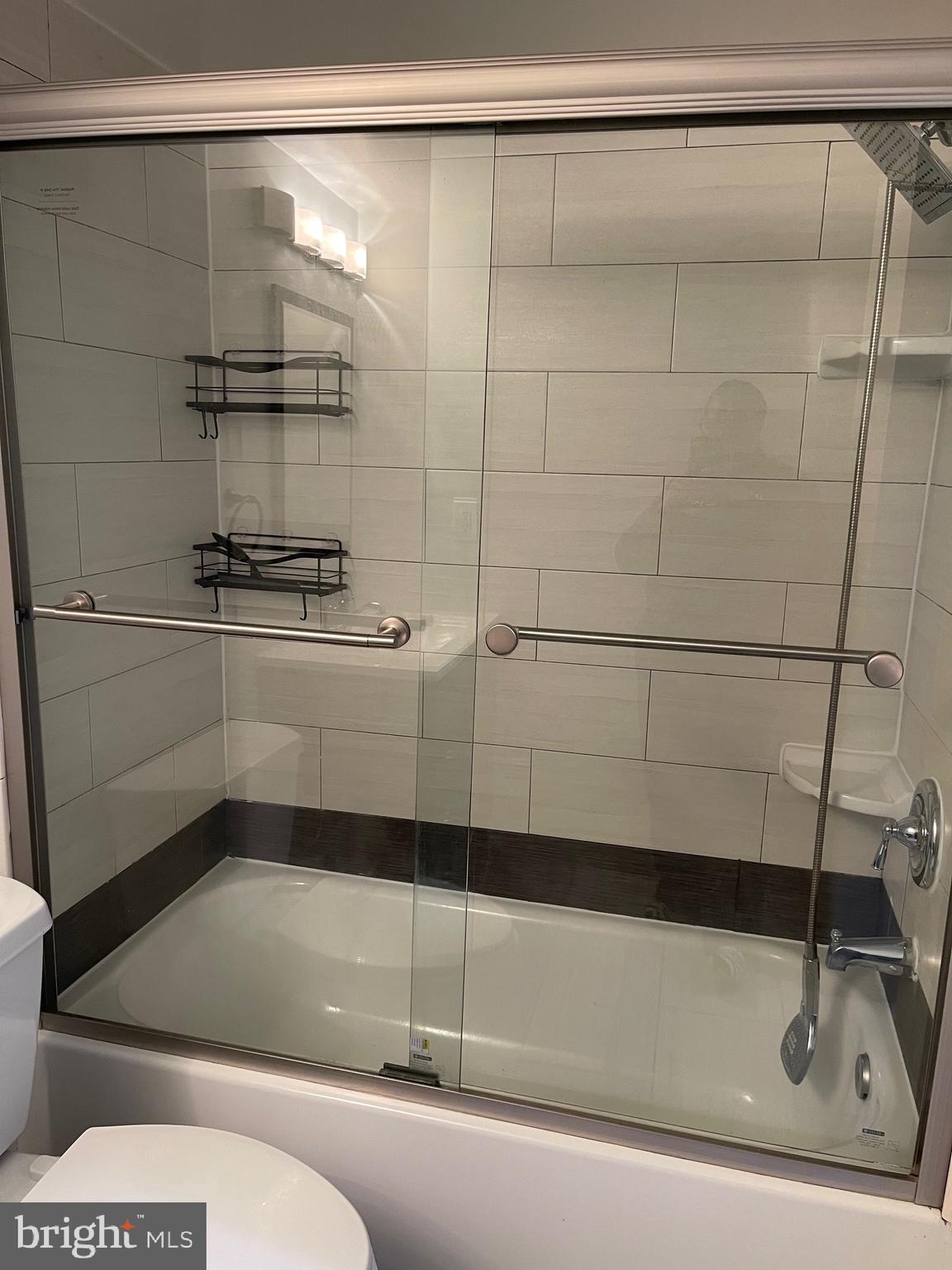 VILLA RIDGE CONDOMINIUM - Residential Lease