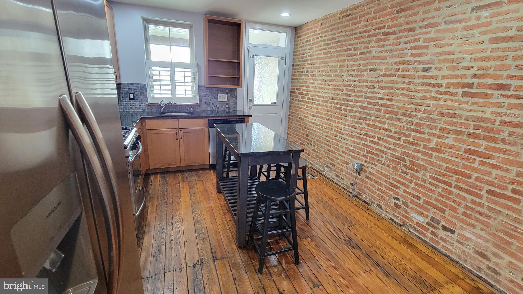 20 E HEATH STREET