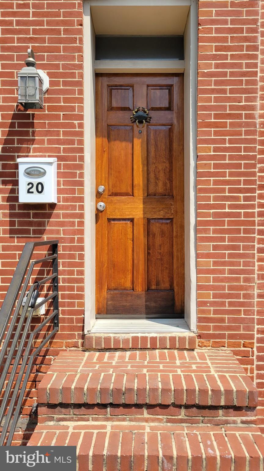 20 E HEATH STREET