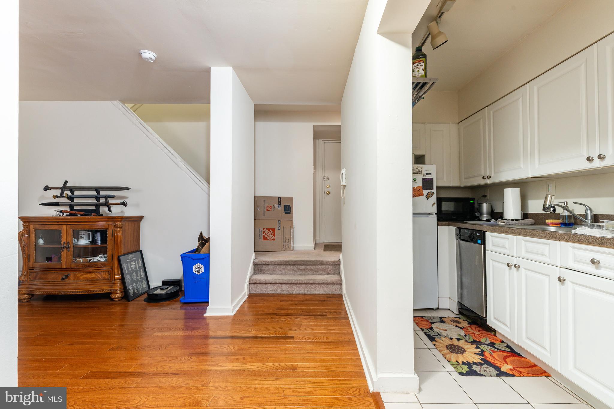 WASHINGTON SQ WEST - Residential Income