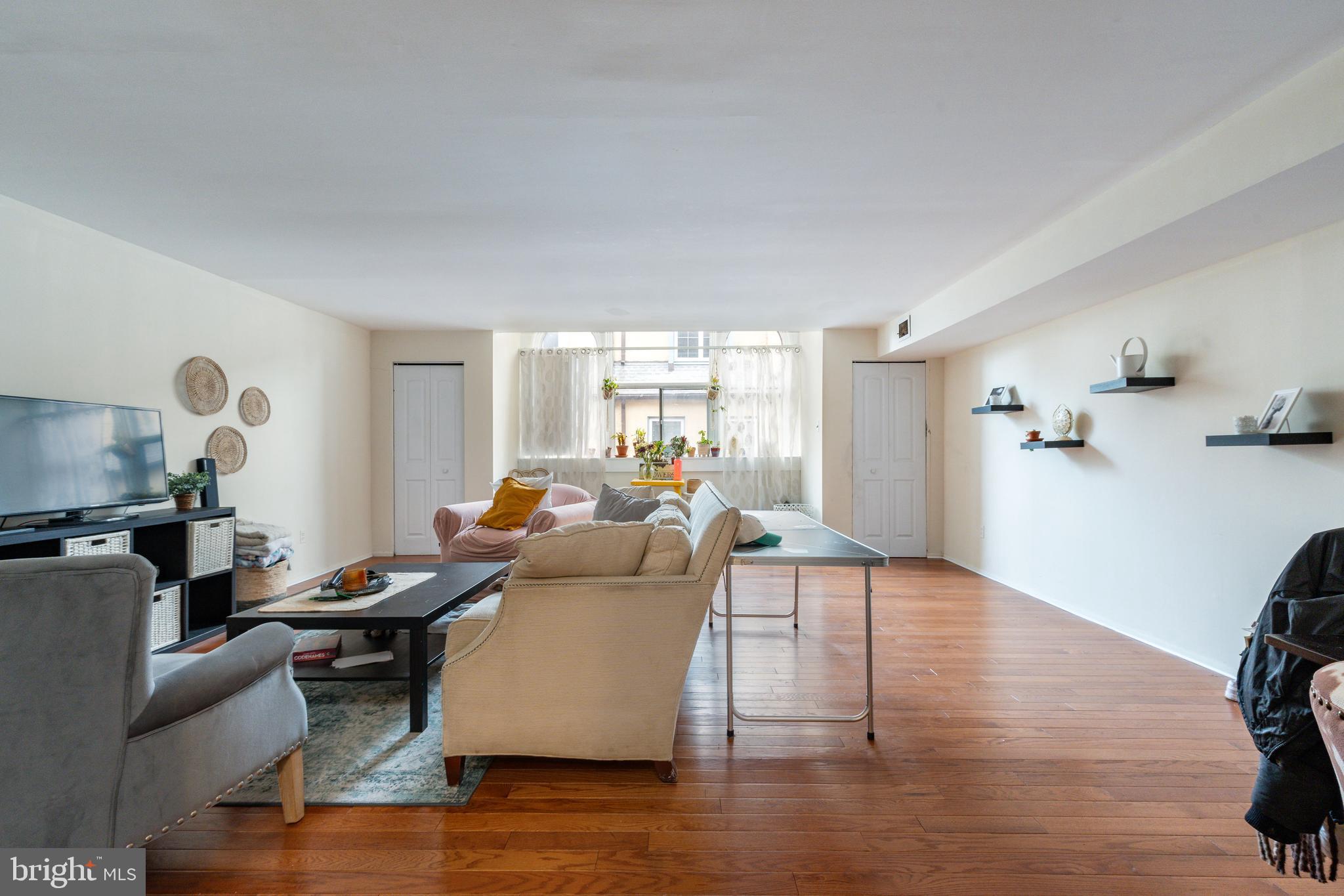 WASHINGTON SQ WEST - Residential Income