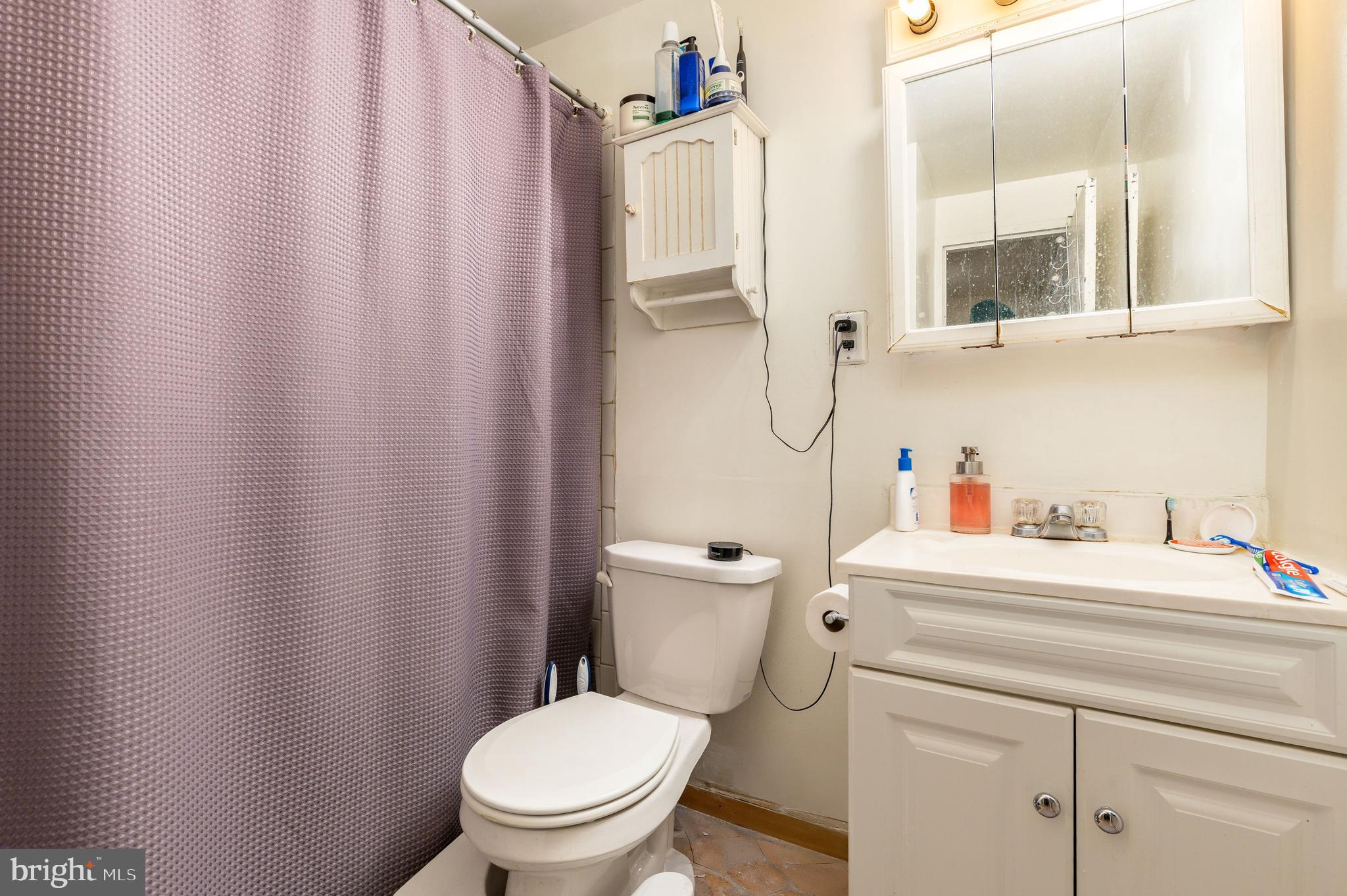 WASHINGTON SQ WEST - Residential Income