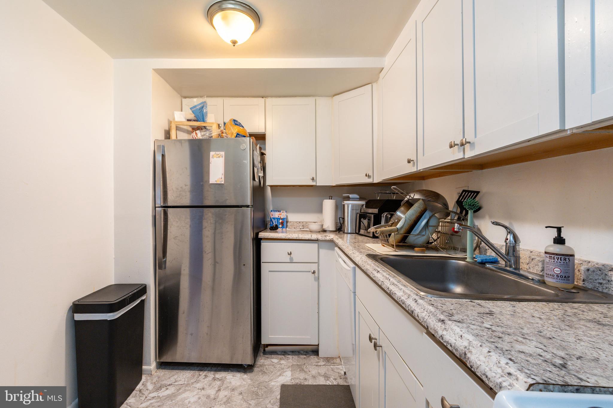 WASHINGTON SQ WEST - Residential Income