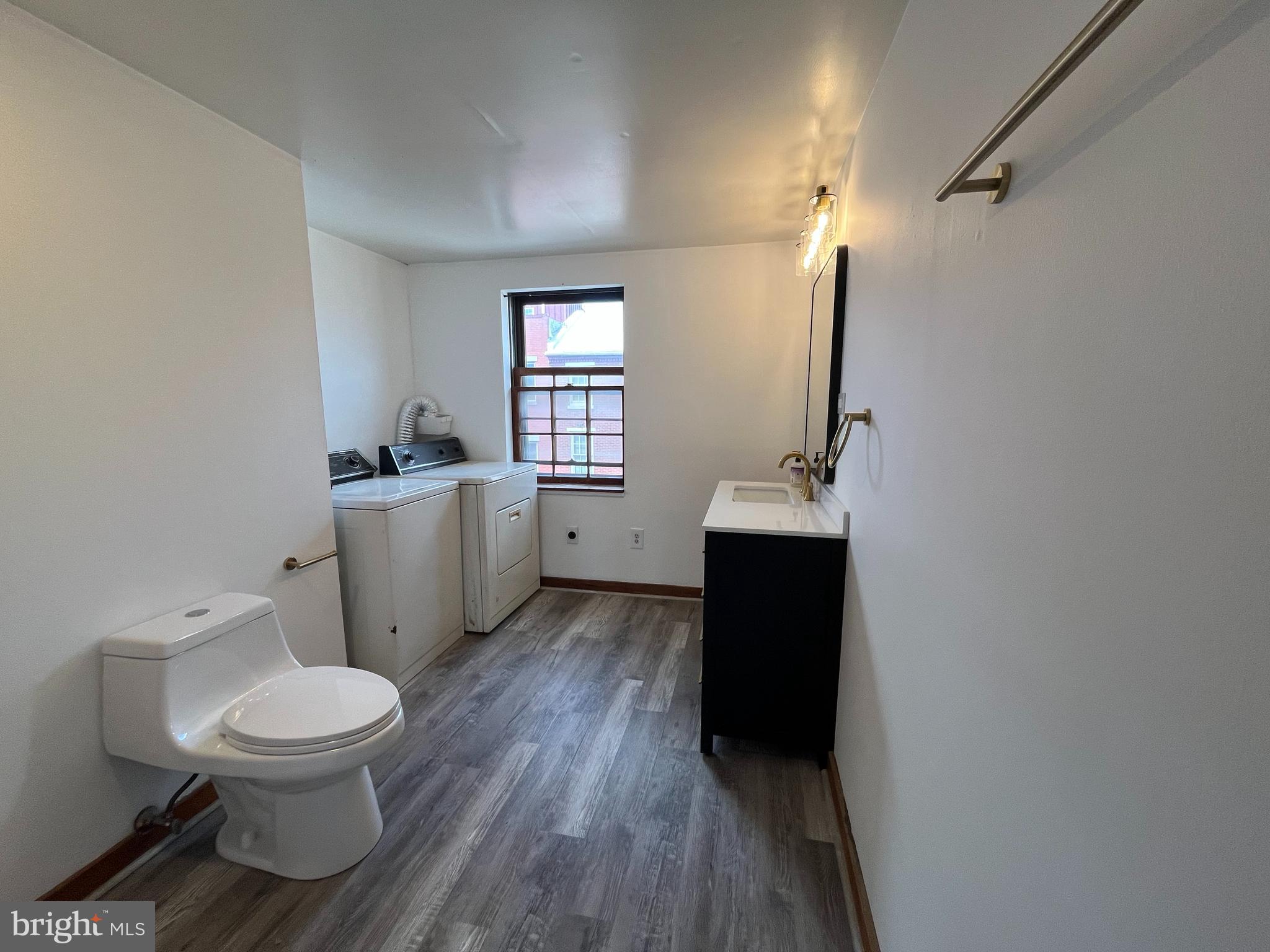 FAIRMOUNT - Residential Lease