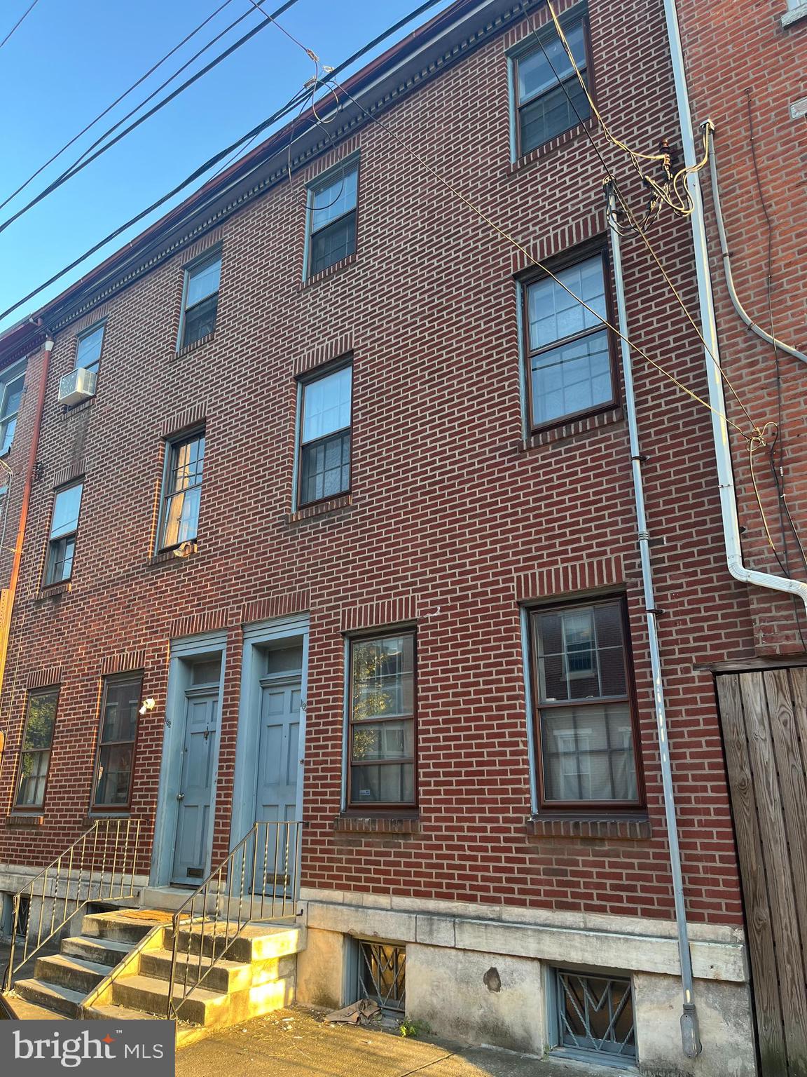 FAIRMOUNT - Residential Lease